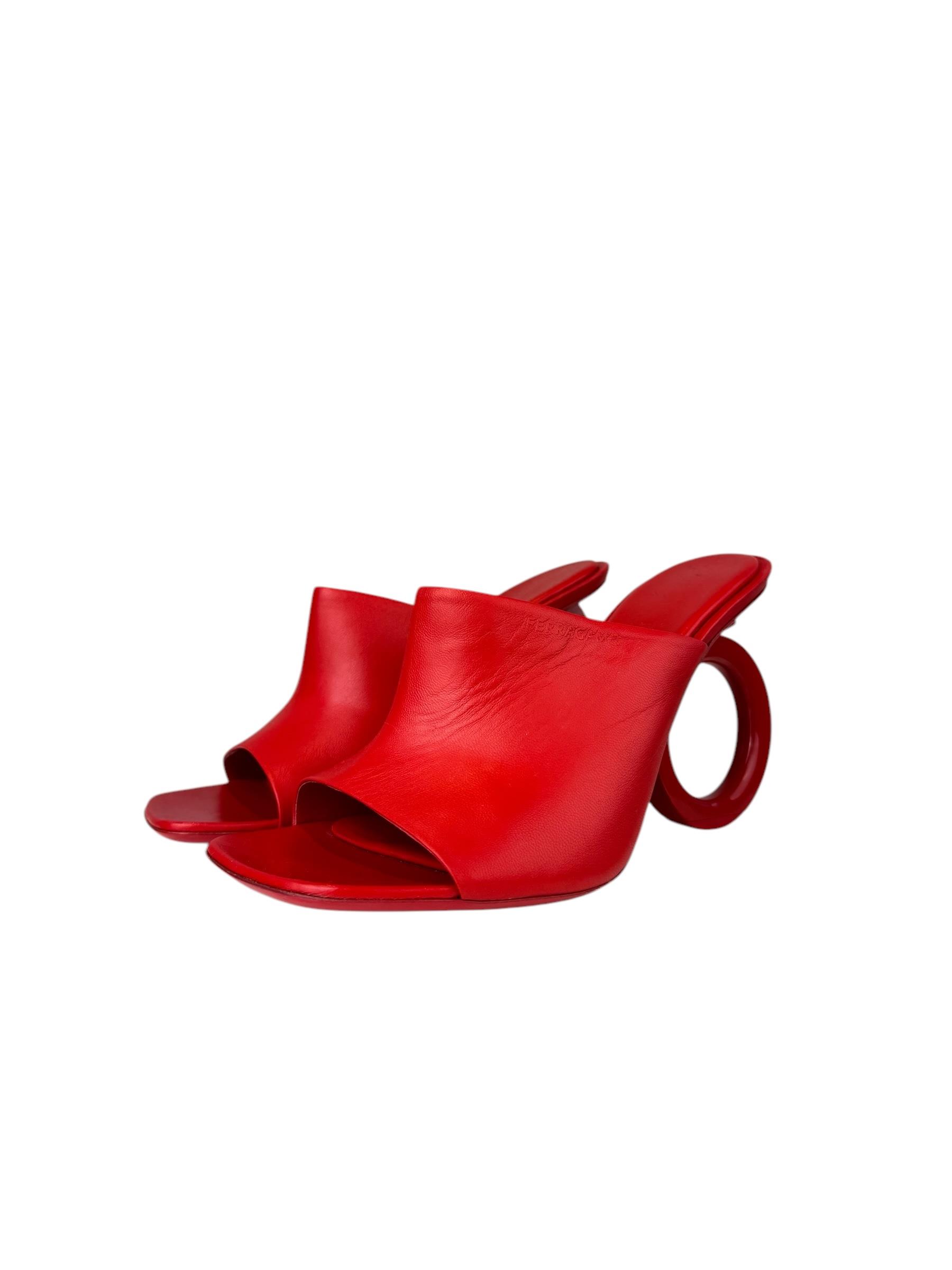 FERRAGAMO ELINA GANCIO HEEL