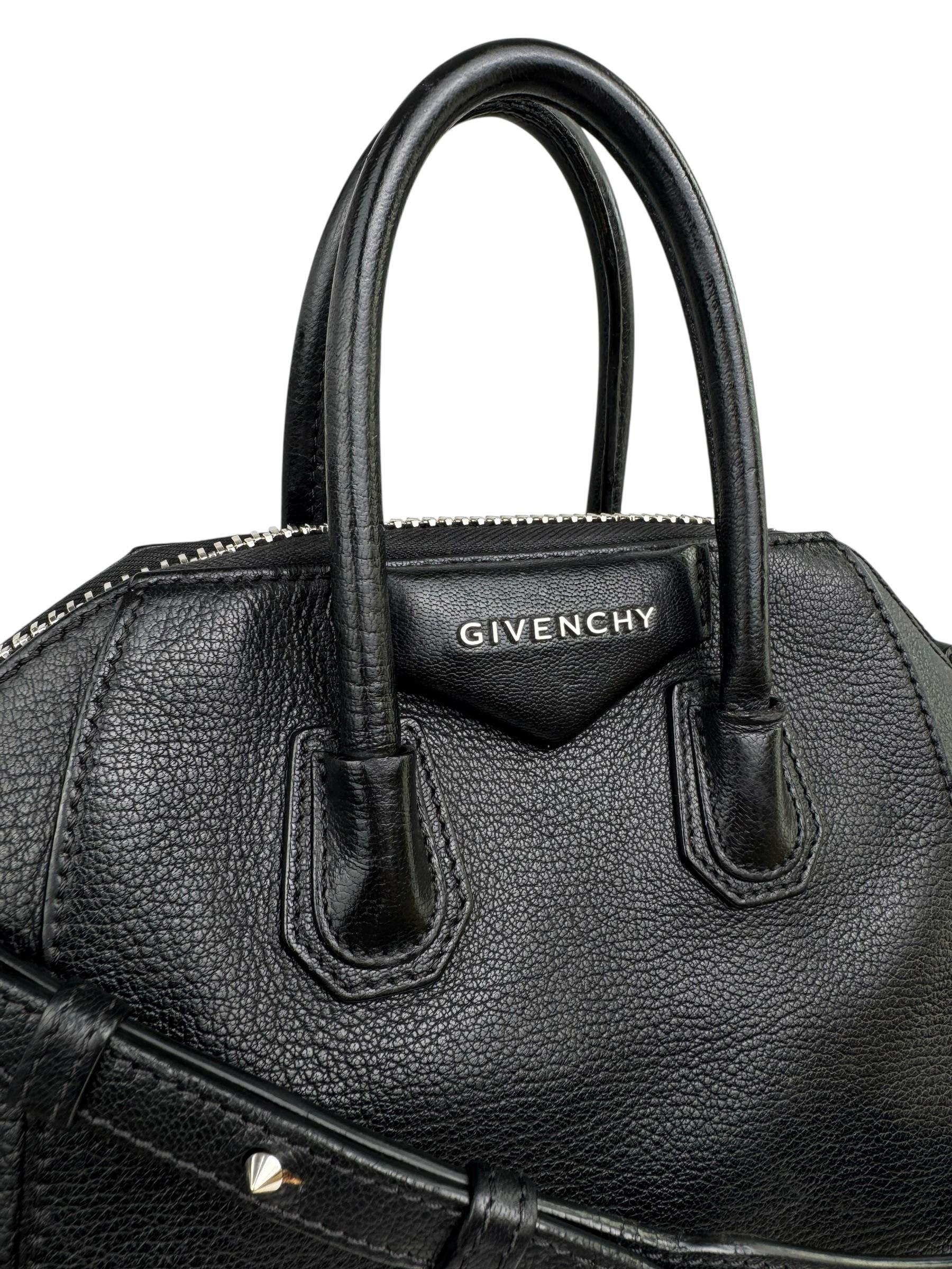 GIVENCHY ANTIGONA XS SHOULDER BAG