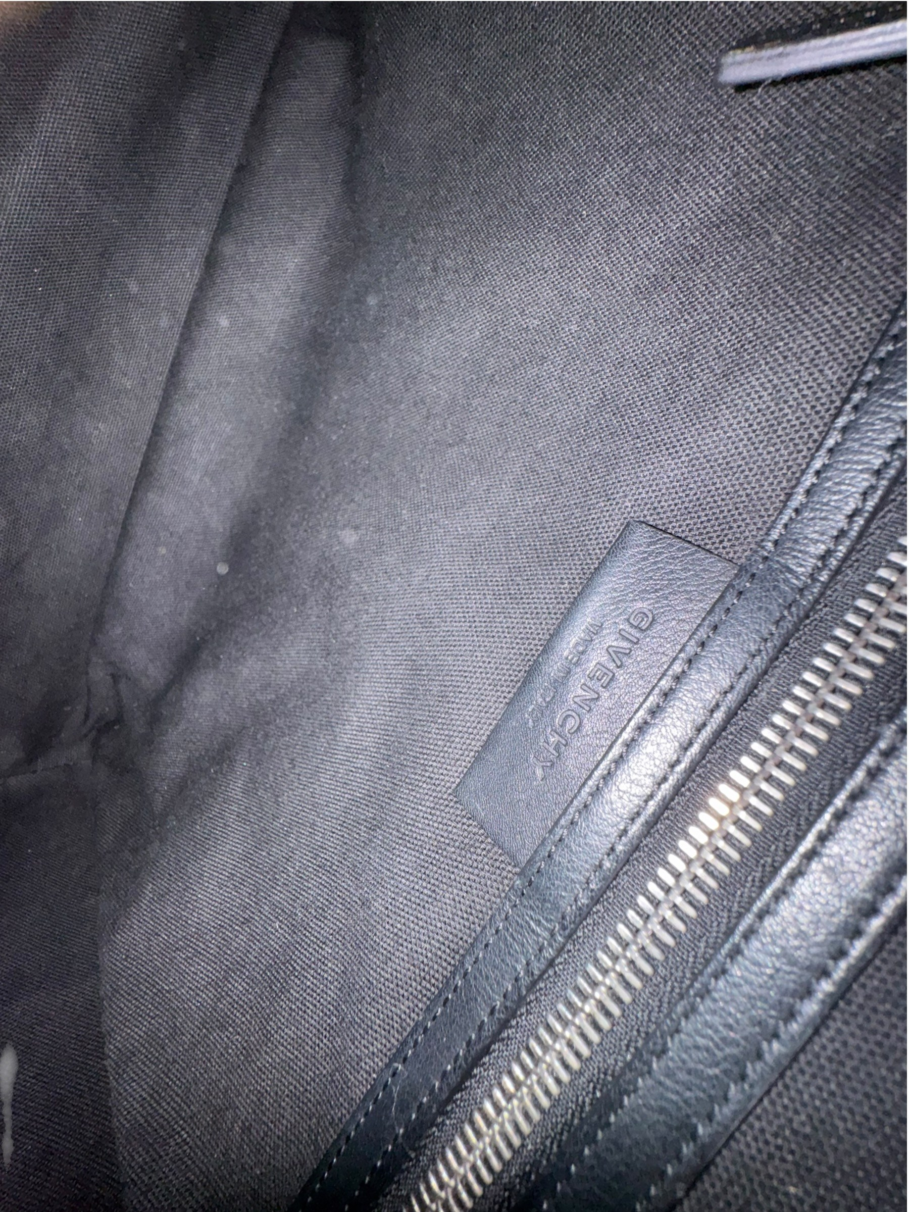 GIVENCHY BLACK MEDIUM ANTIGONA BAG