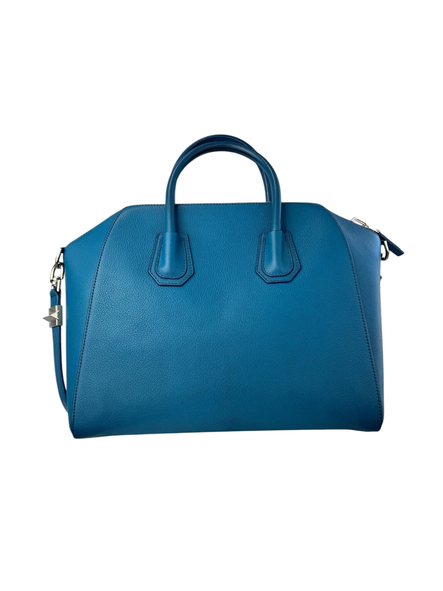 GIVENCHY MEDIUM ANTIGONA BAG
