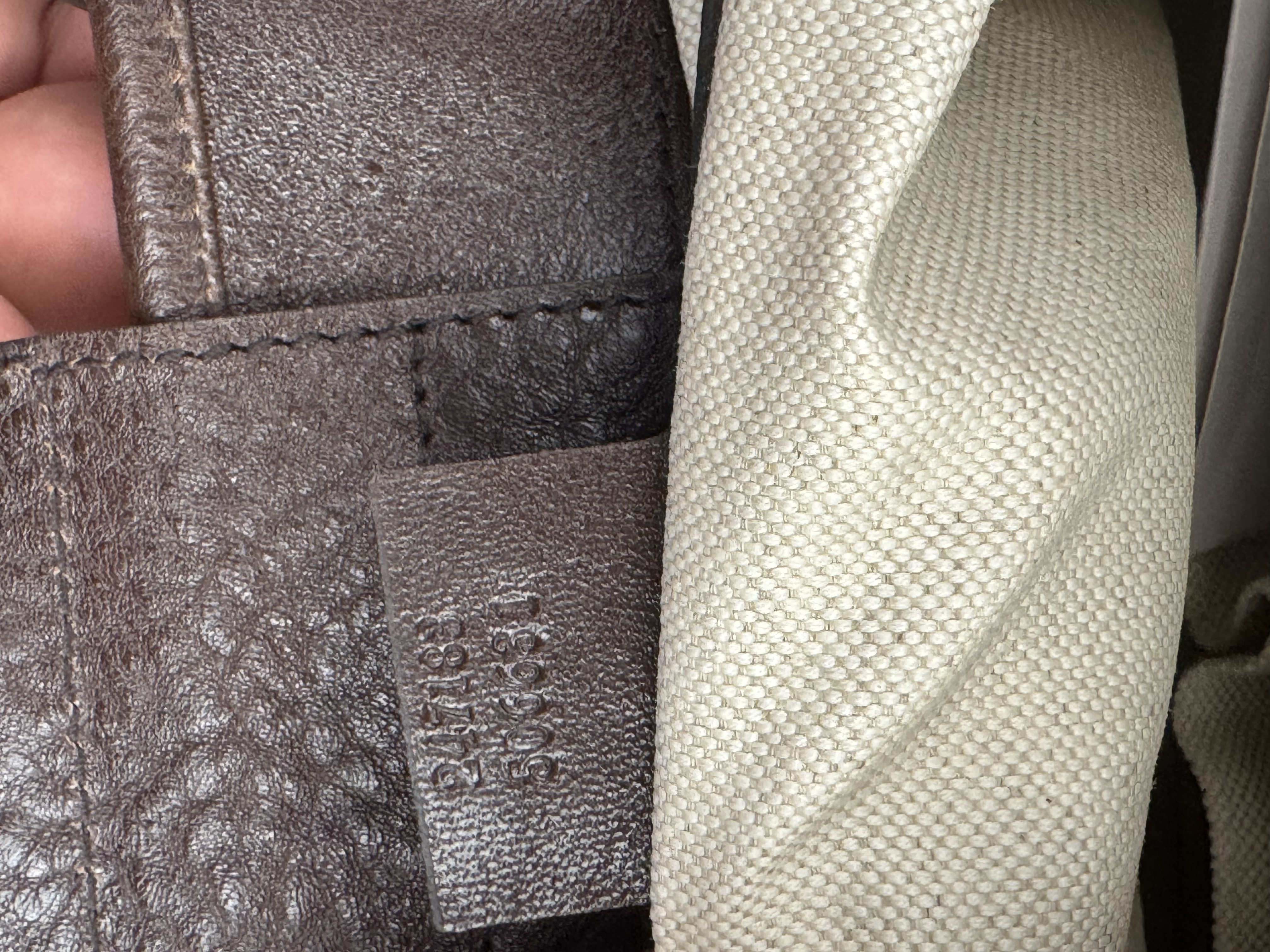 GUCCI BEIGE EBONY GG CANVAS RUNNING TOTE BAG