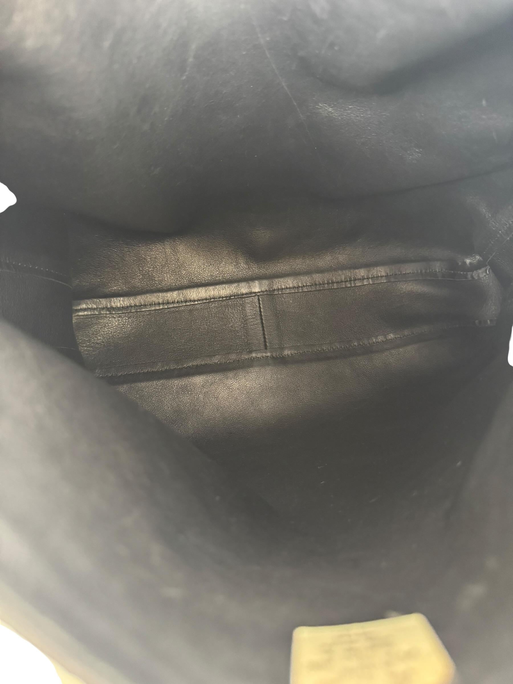 GUCCI BLACK GUCCISSIMA SHOULDER BAG