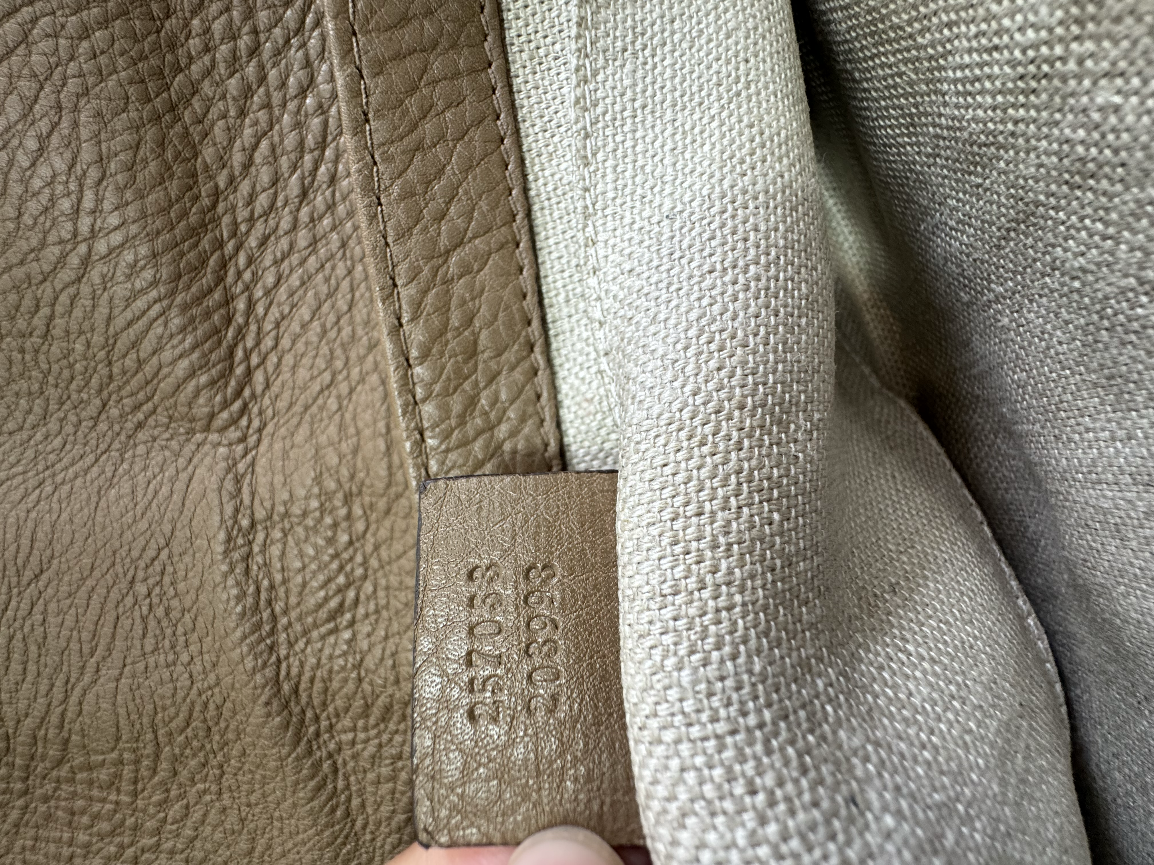 GUCCI CALFSKIN GREENWICH BEIGE CLUTCH 