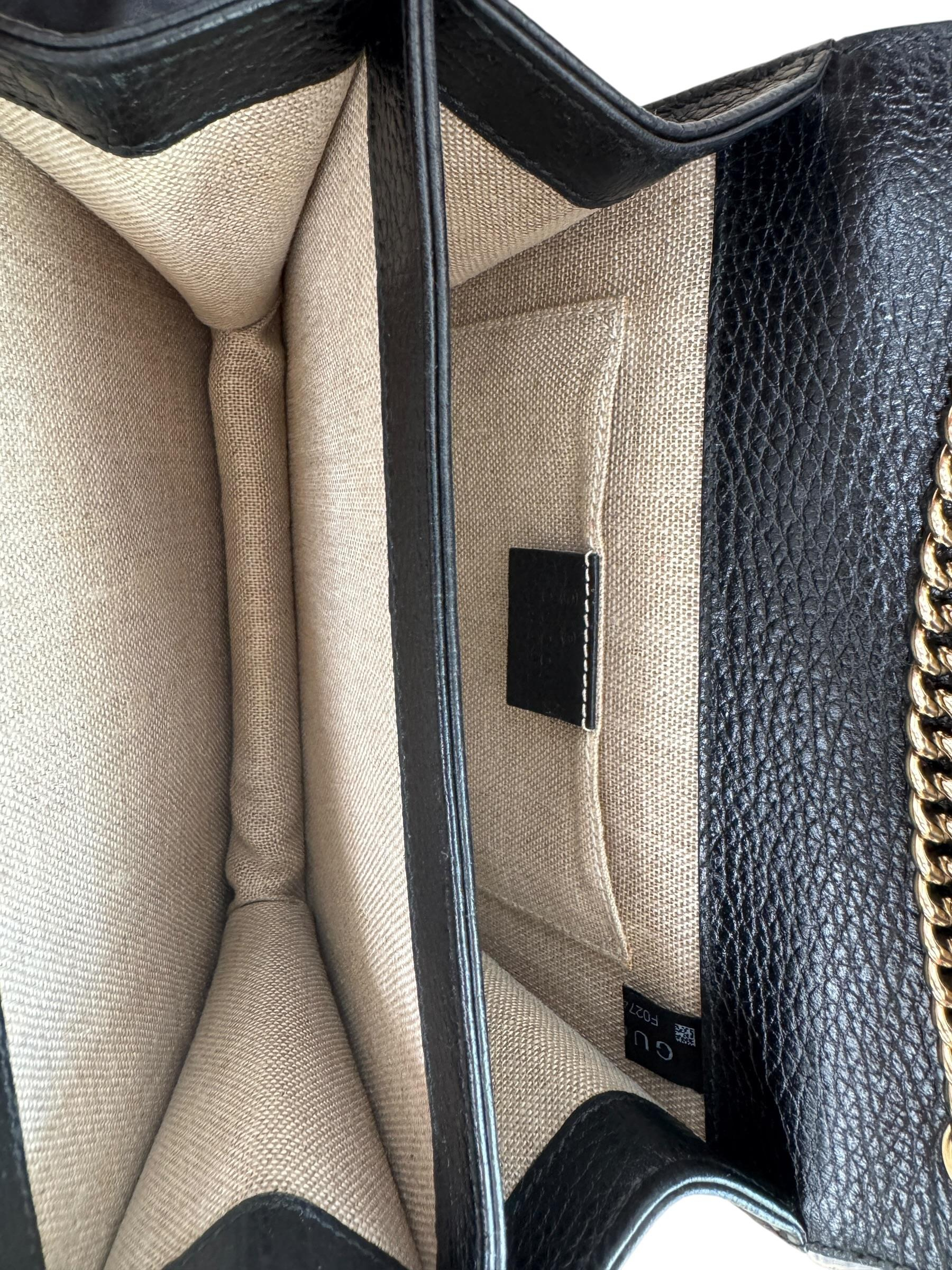 GUCCI G LOGO INTERLOCKING CHAIN BAG