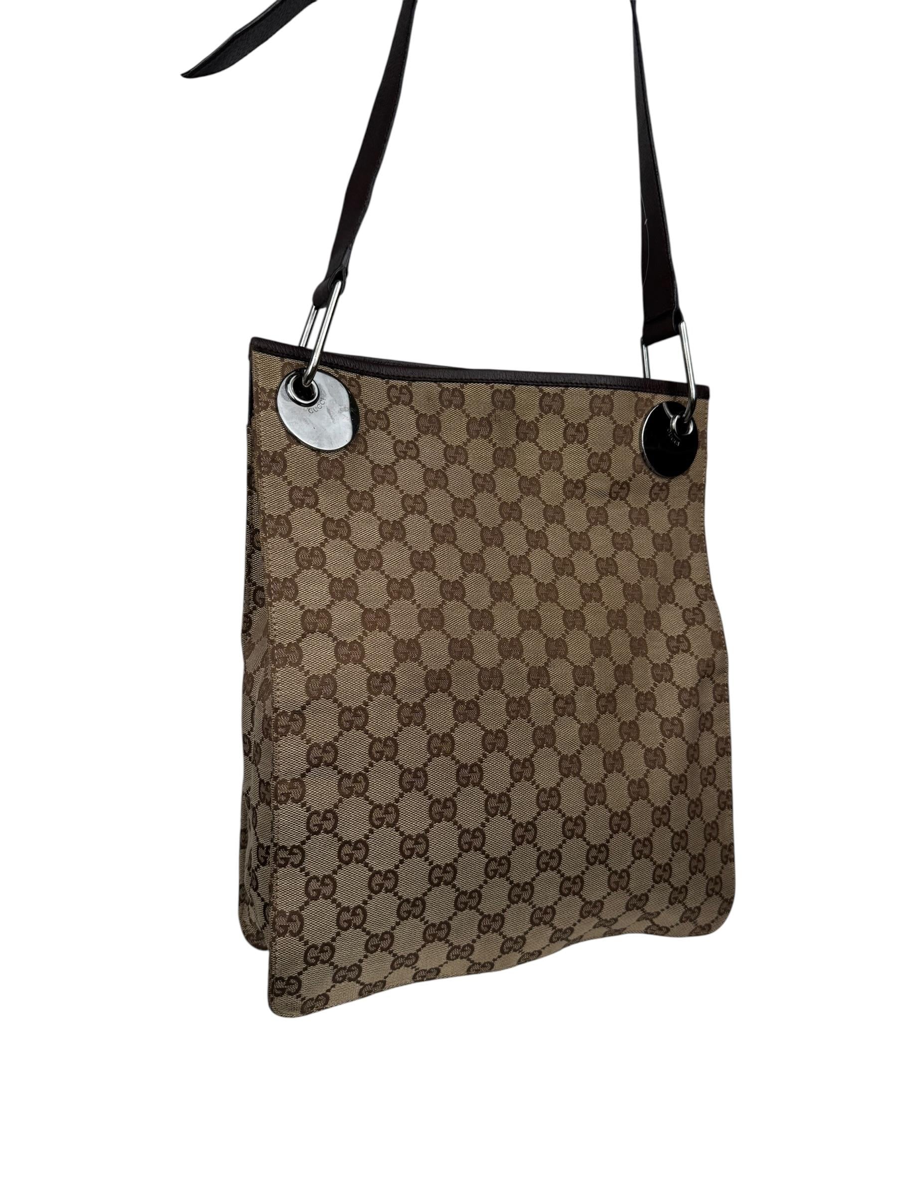 GUCCI GG CANVAS MESSENGER BAG