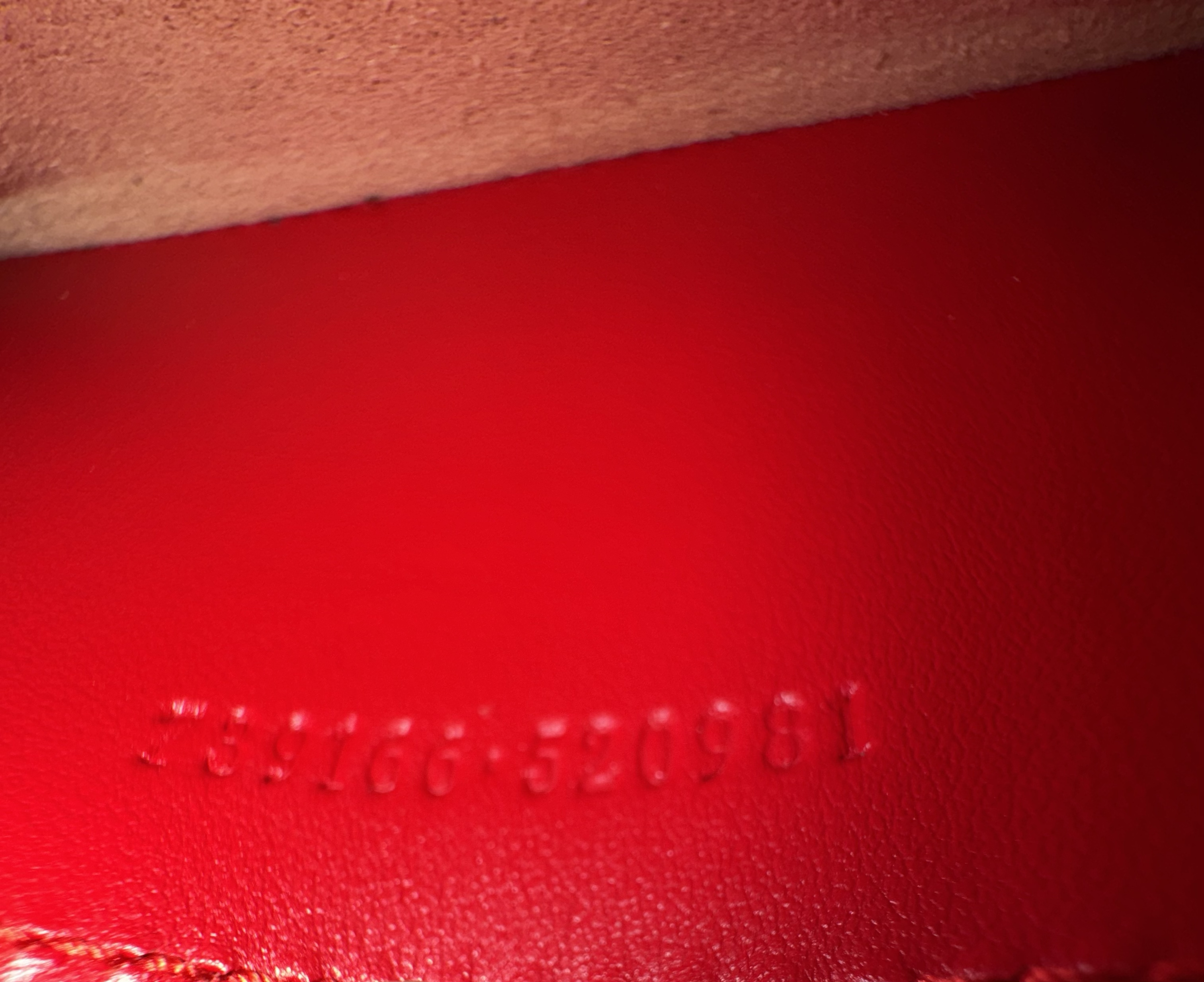 GUCCI GG MARMONT SHOULDER BAG
