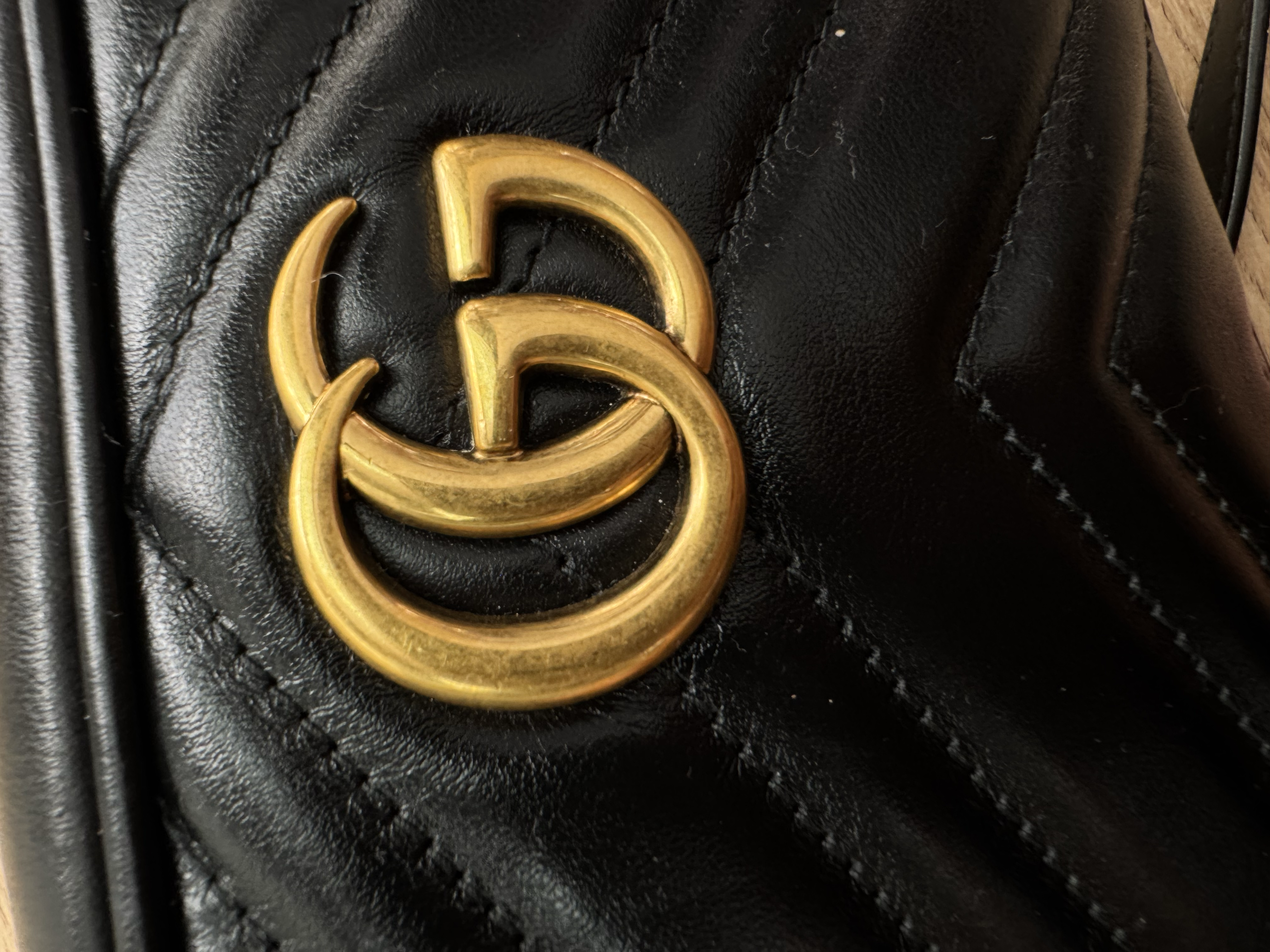 GUCCI SMALL MARMONT BAG