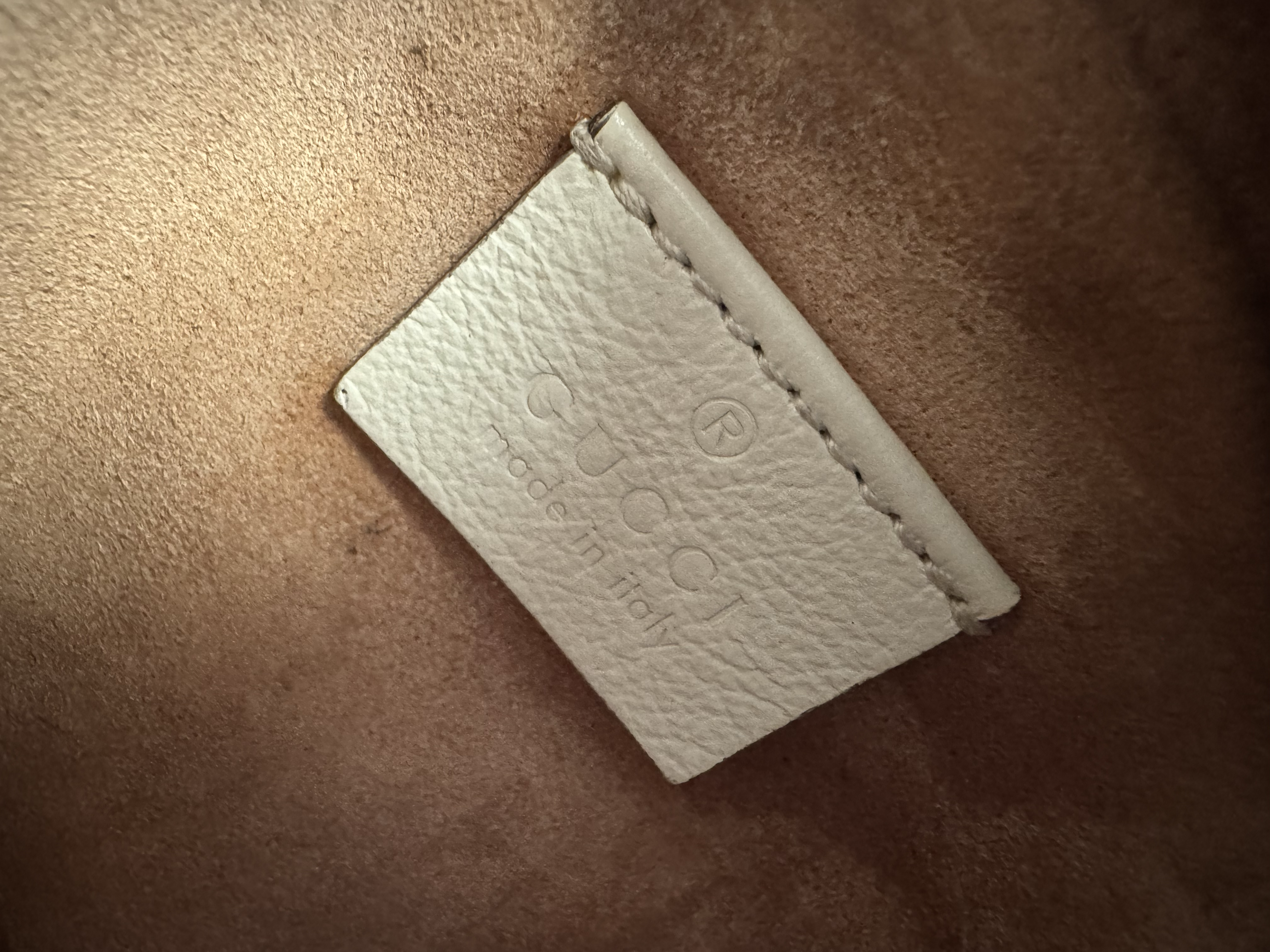 GUCCI WHITE GG ROUND MARMONT BAG