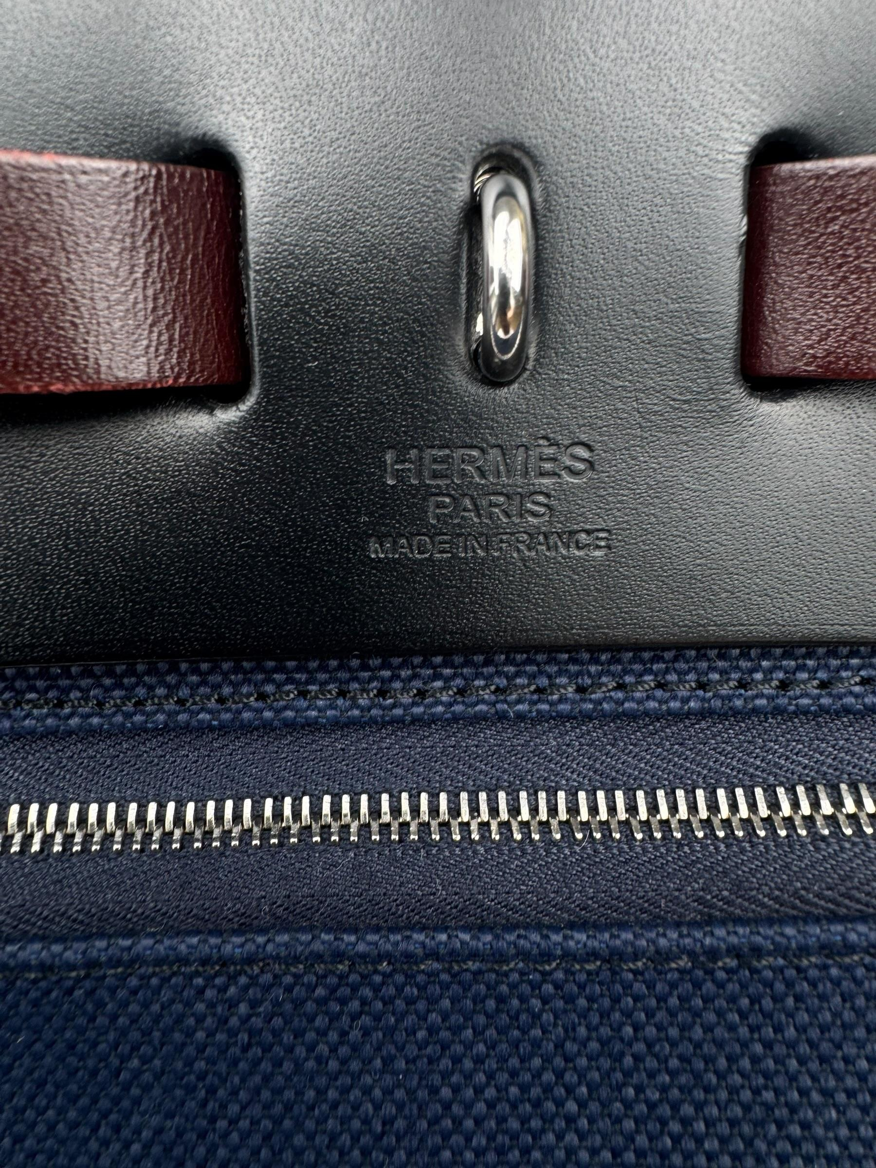 HERMES NAVY HERBAG 31