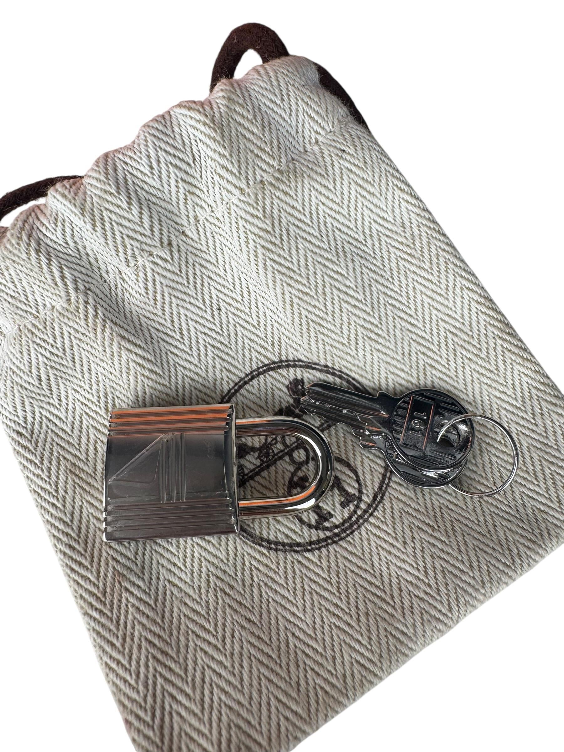 HERMES NAVY HERBAG 31
