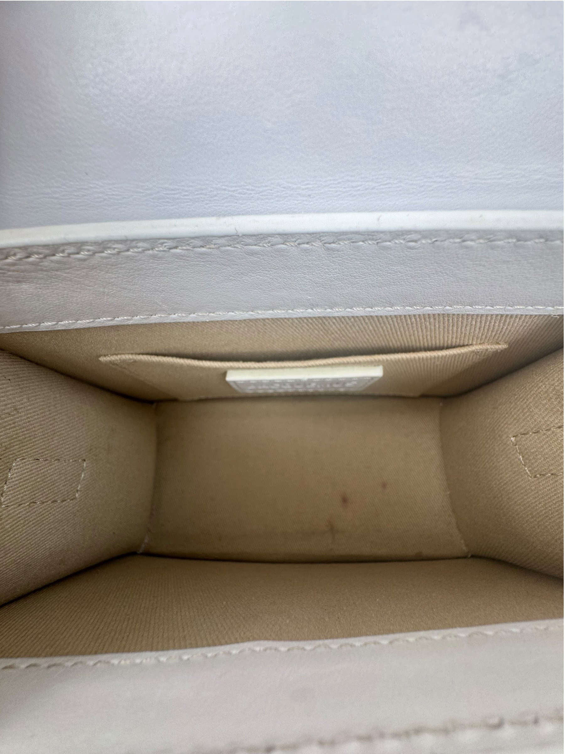 JACQUEMUS LE CHIQUITO MOYEN BAG