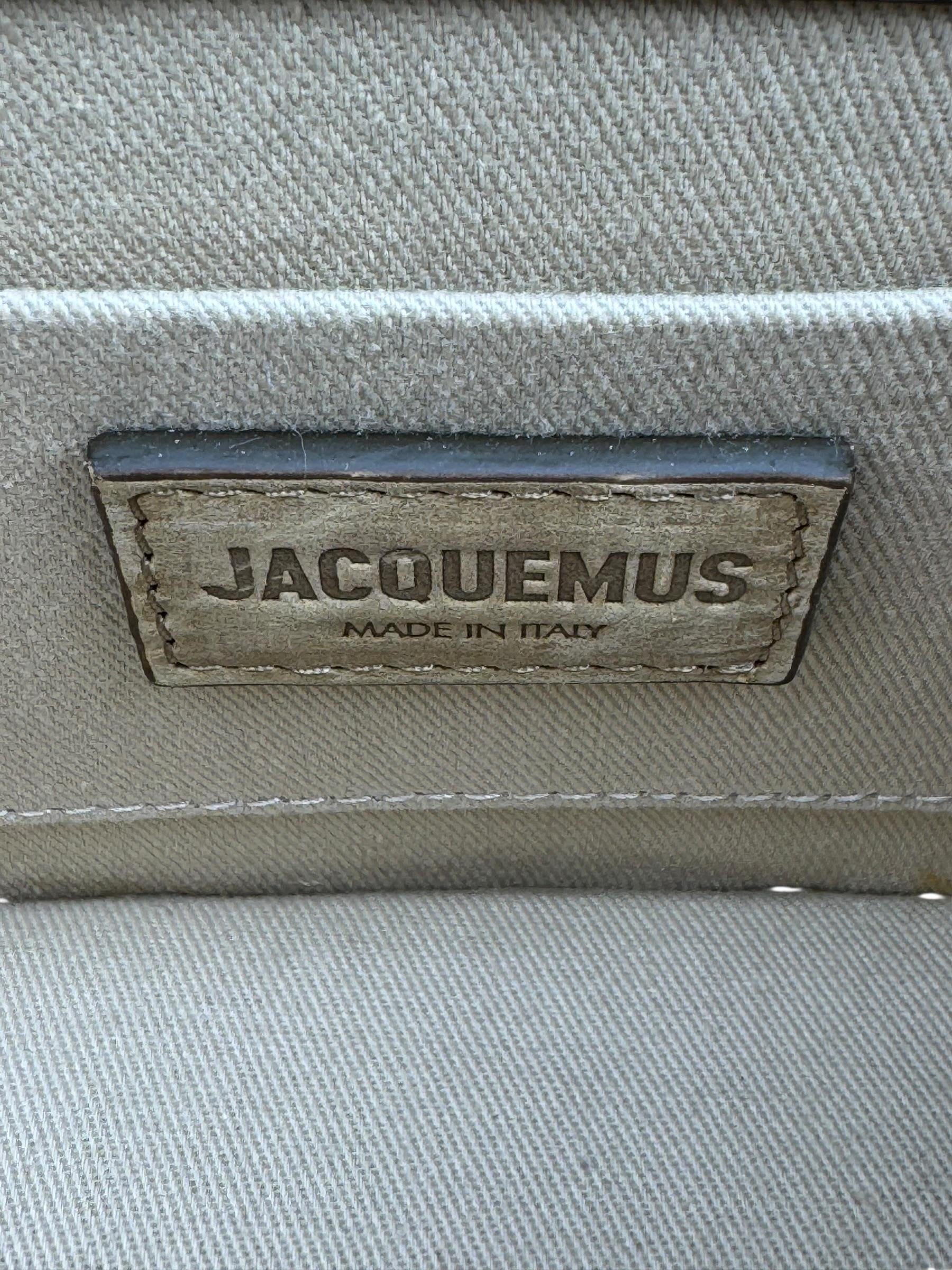 JACQUEMUS LE CHIQUITO SHEARLING MOYEN BAG
