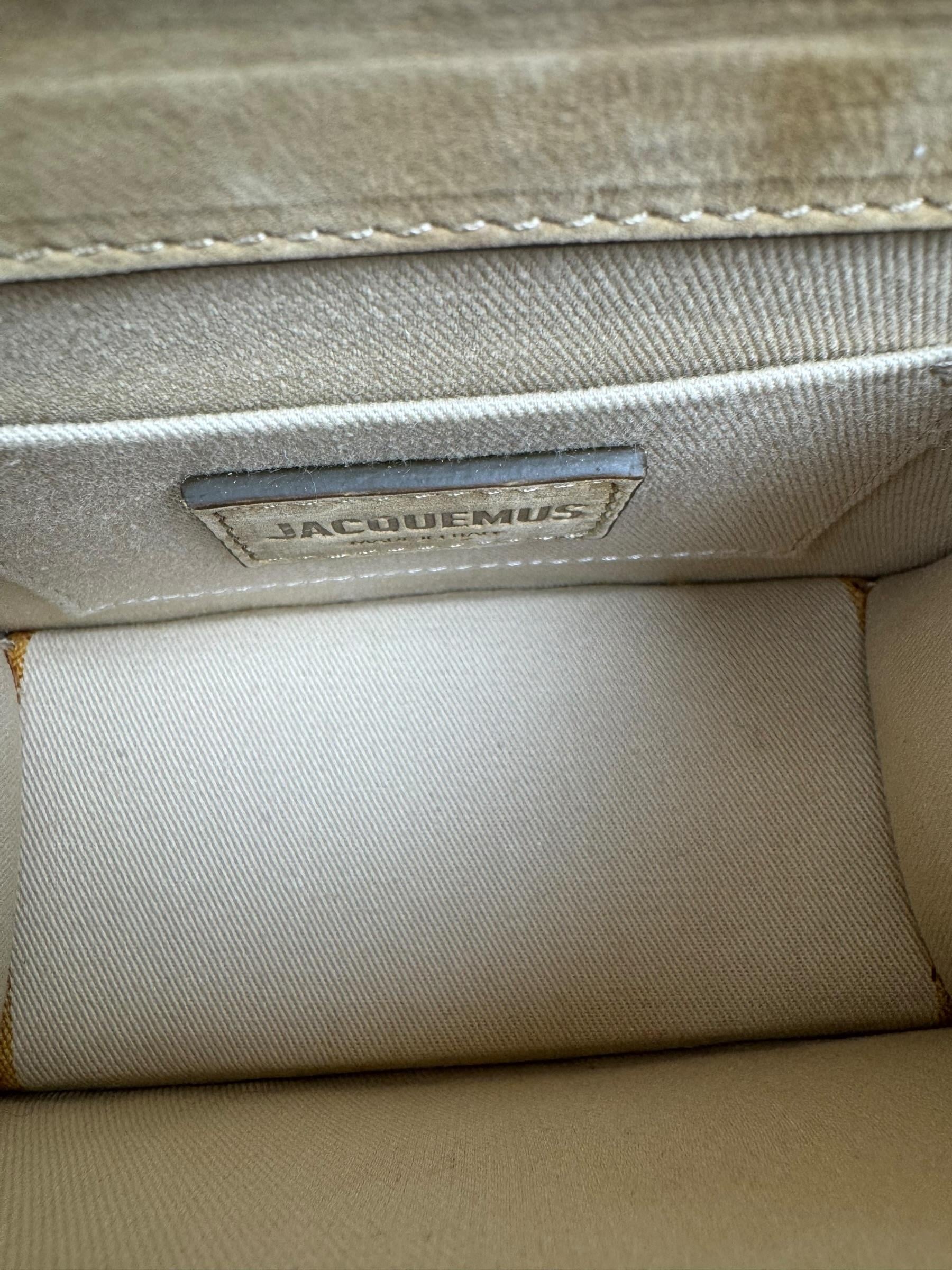 JACQUEMUS LE CHIQUITO SHEARLING MOYEN BAG