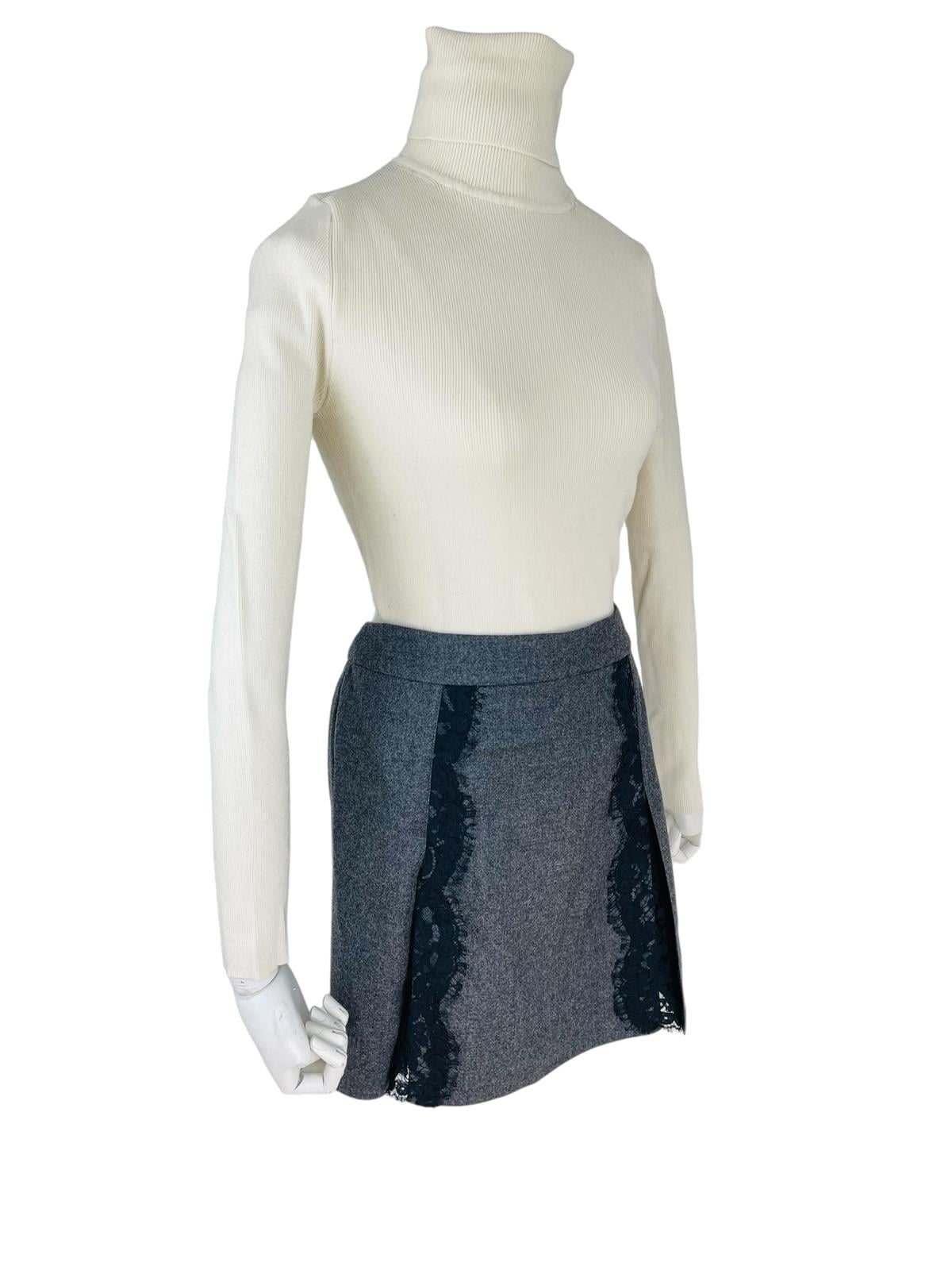 LACE SKIRT
