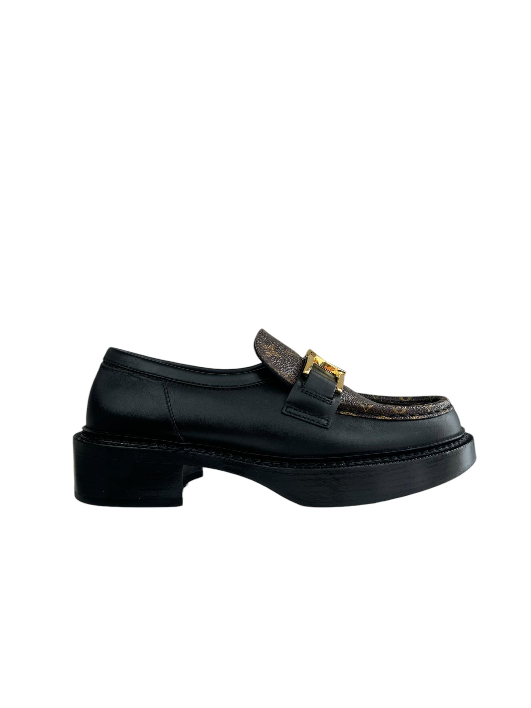 LOUIS VUITTON ACADEMY LOAFER