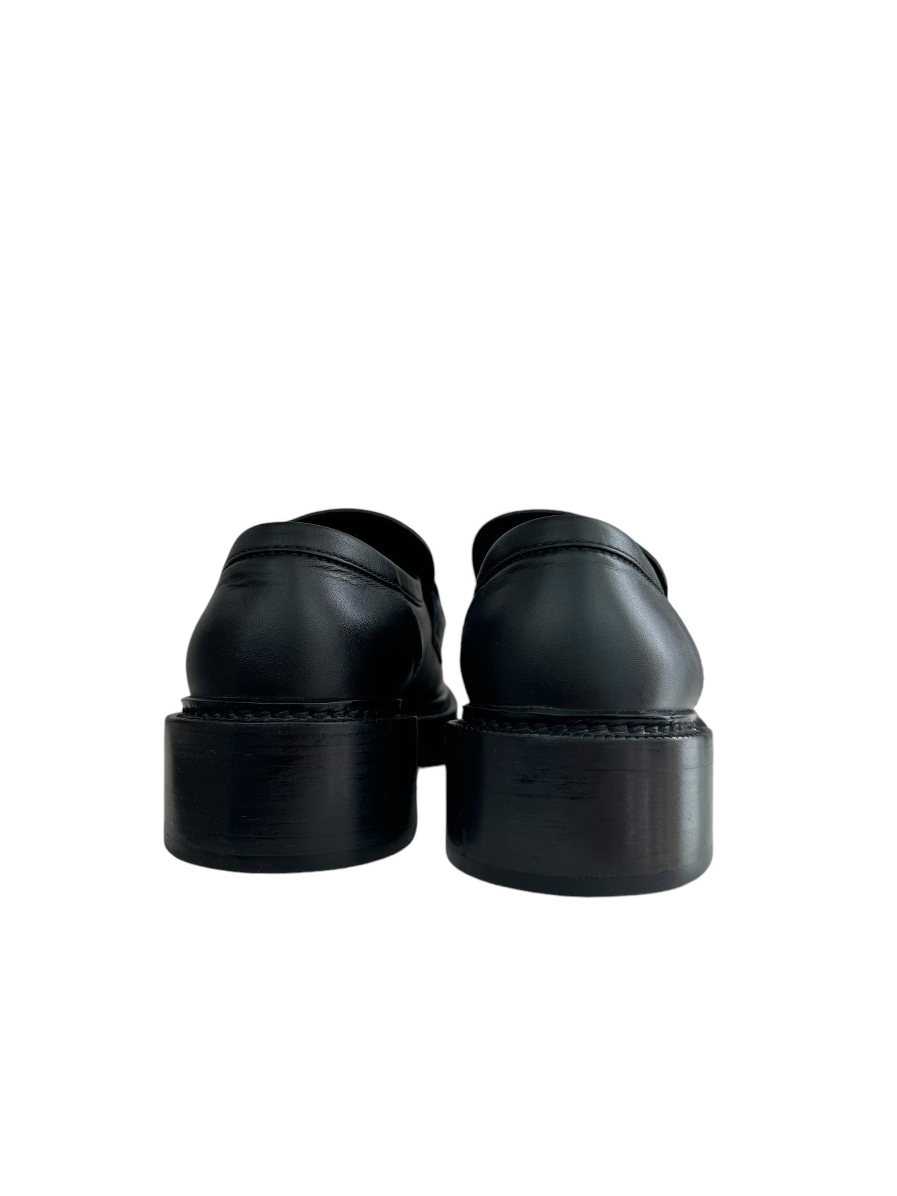 LOUIS VUITTON ACADEMY LOAFER