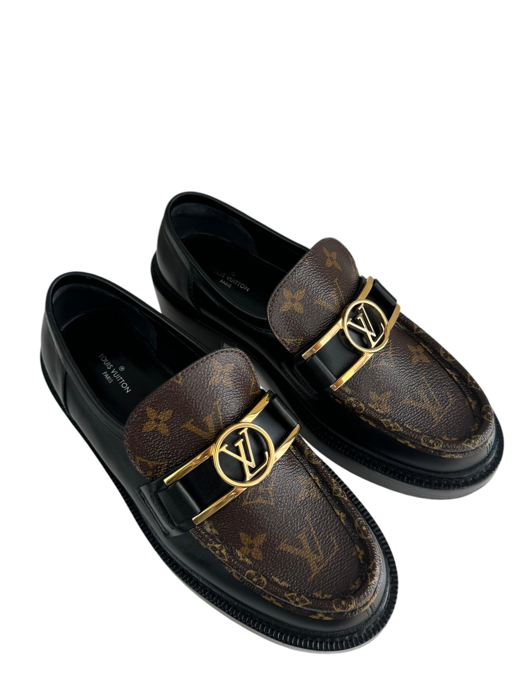 LOUIS VUITTON ACADEMY LOAFER