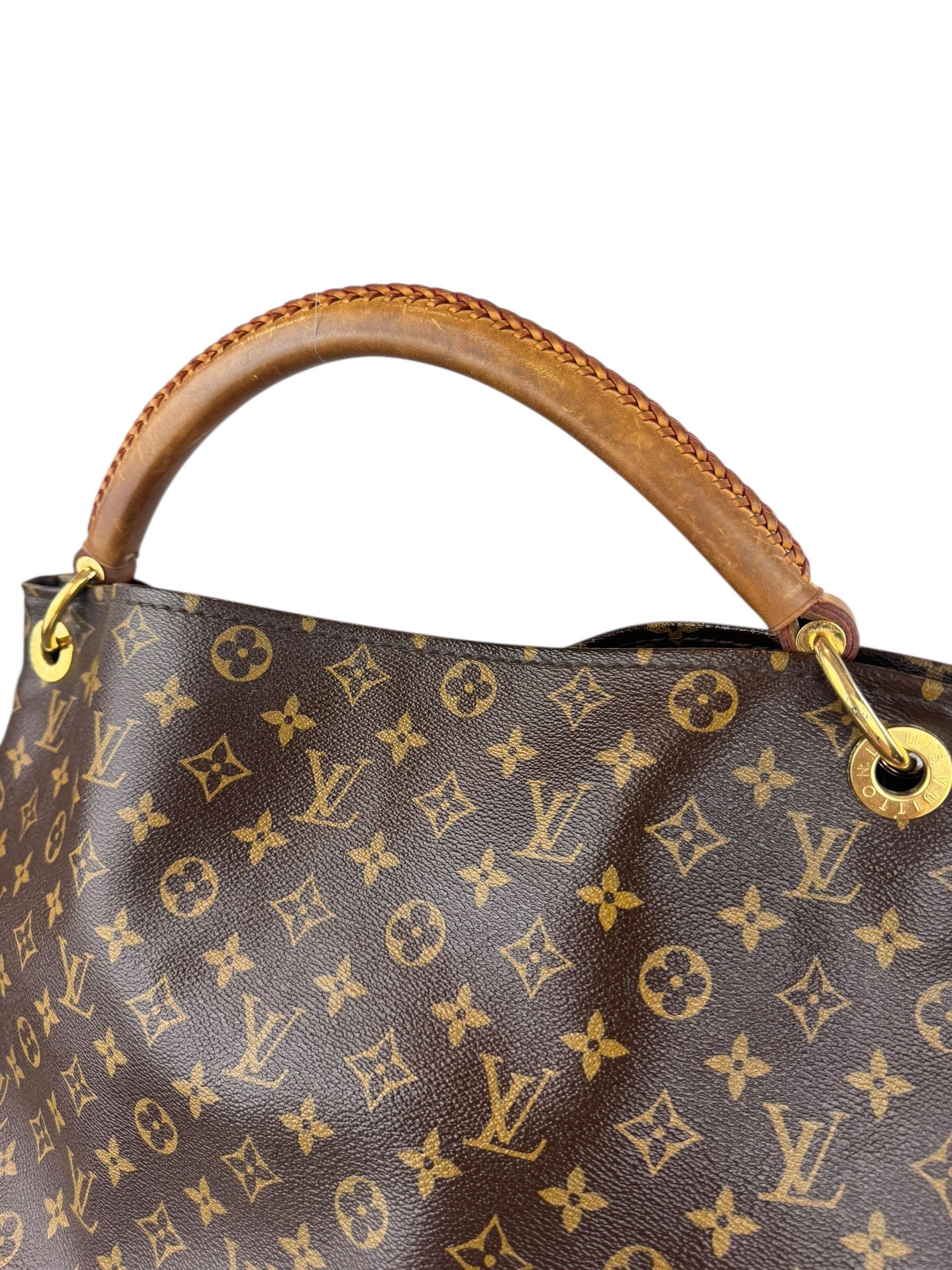 LOUIS VUITTON ARTSY MONOGRAM BAG