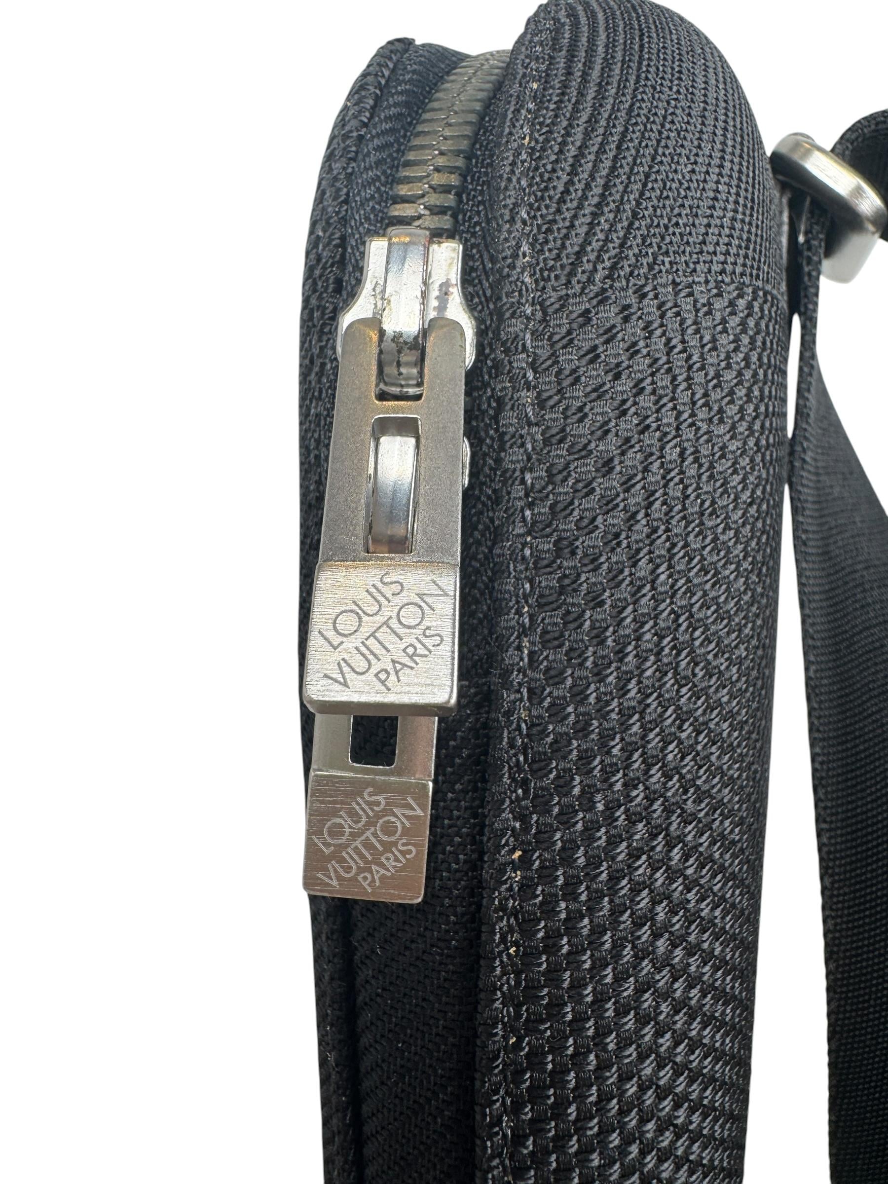 LOUIS VUITTON BLACK DAMIER GEANT MAGE BAG