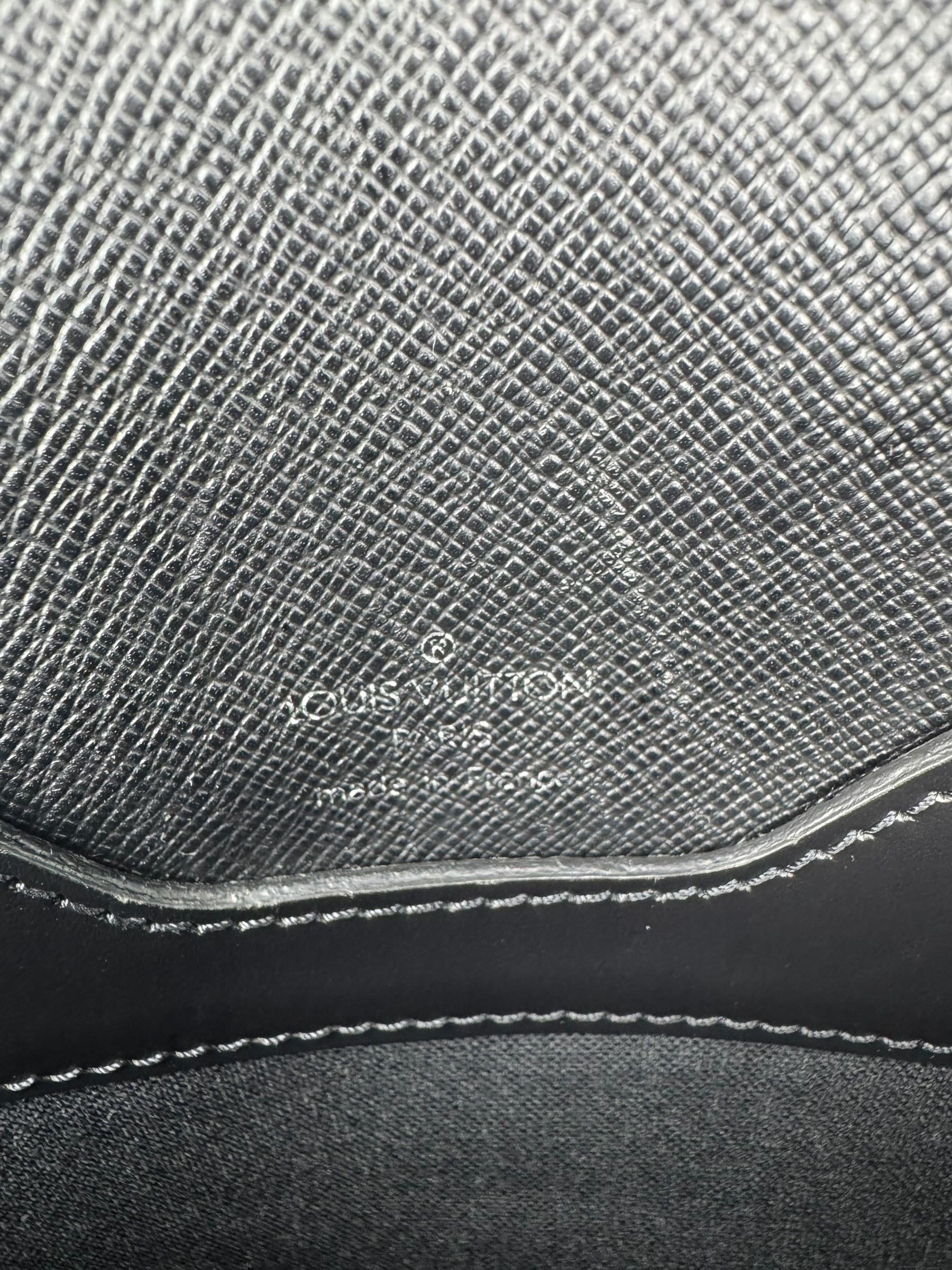 LOUIS VUITTON BLACK TAIGA POUCH