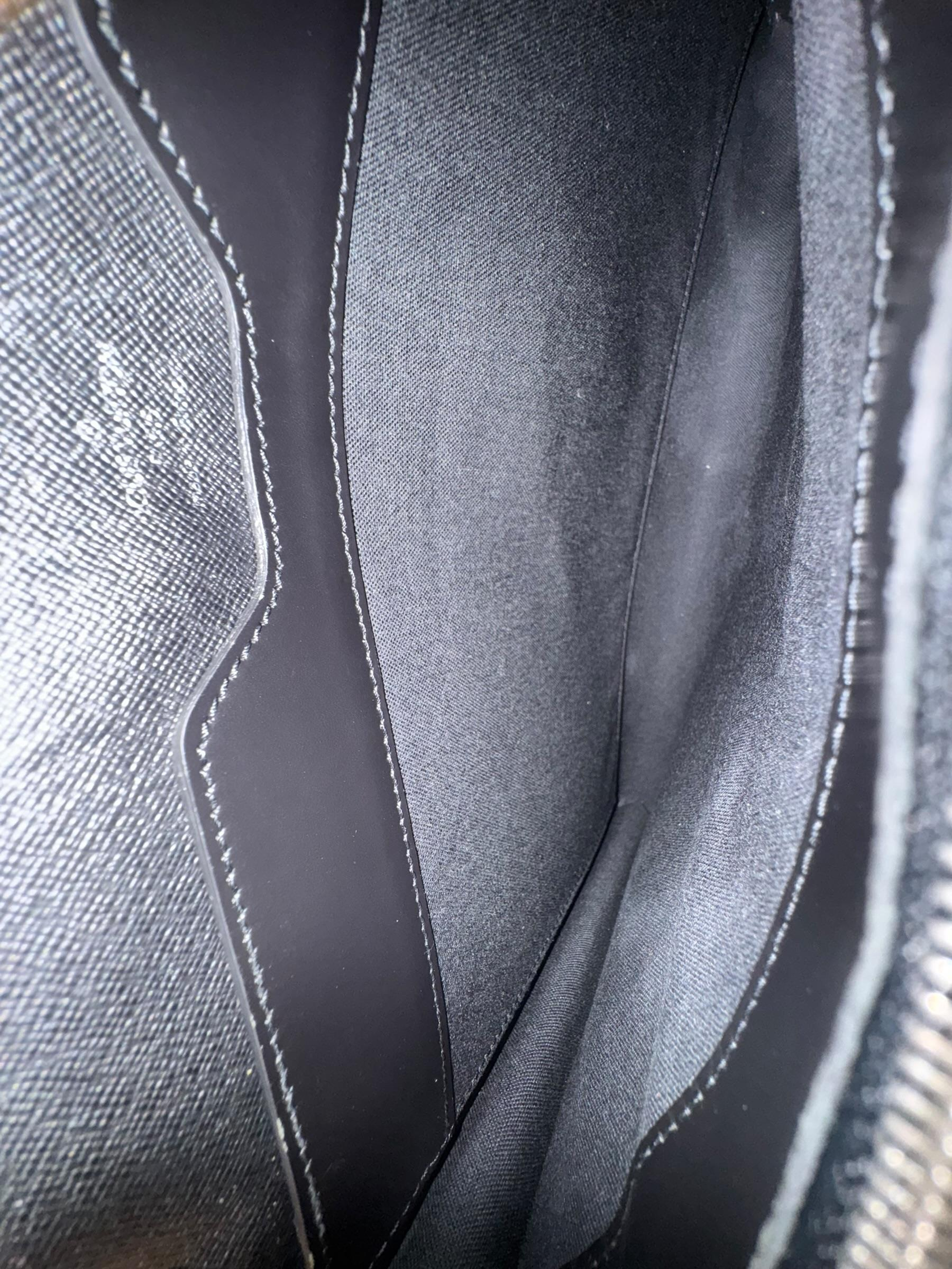 LOUIS VUITTON BLACK TAIGA POUCH