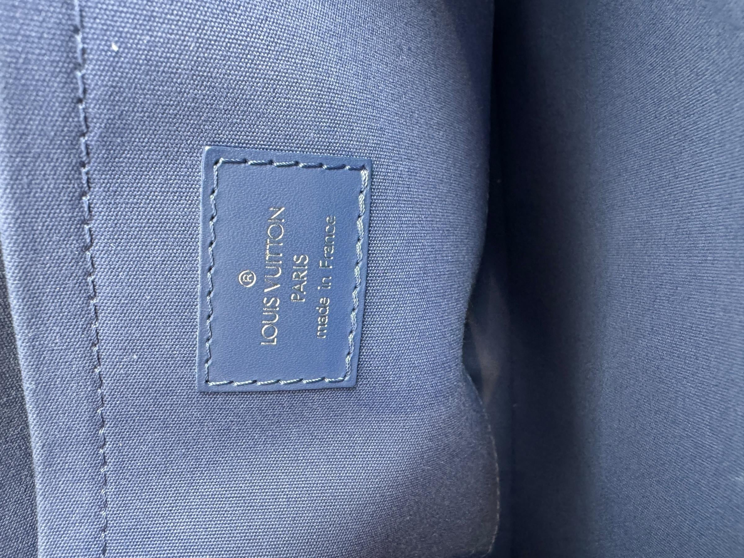 LOUIS VUITTON BLUE EPI SEGUR MM SHOULDER BAG