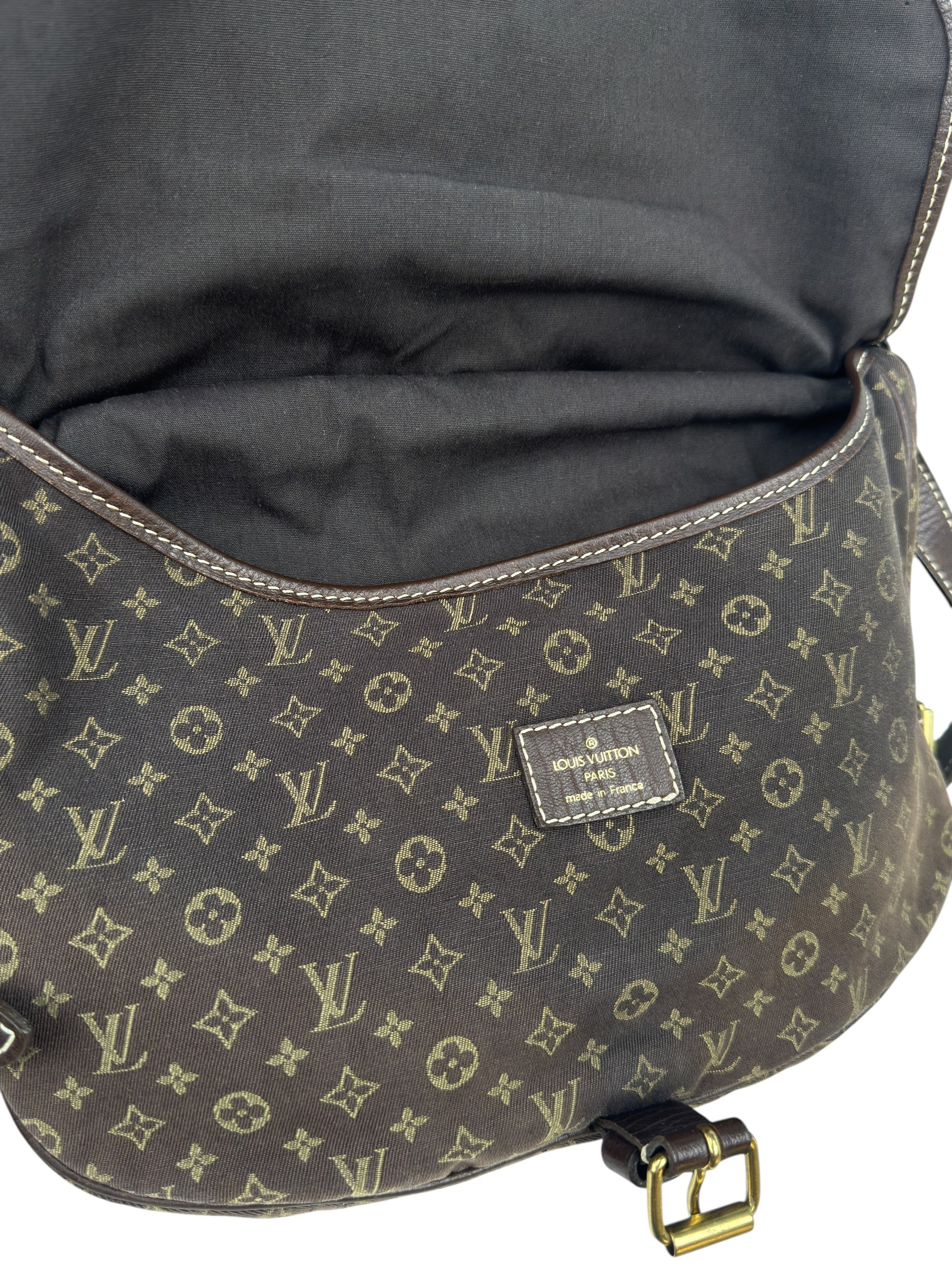 LOUIS VUITTON CANVAS MONOGRAM MESSENGER BAG