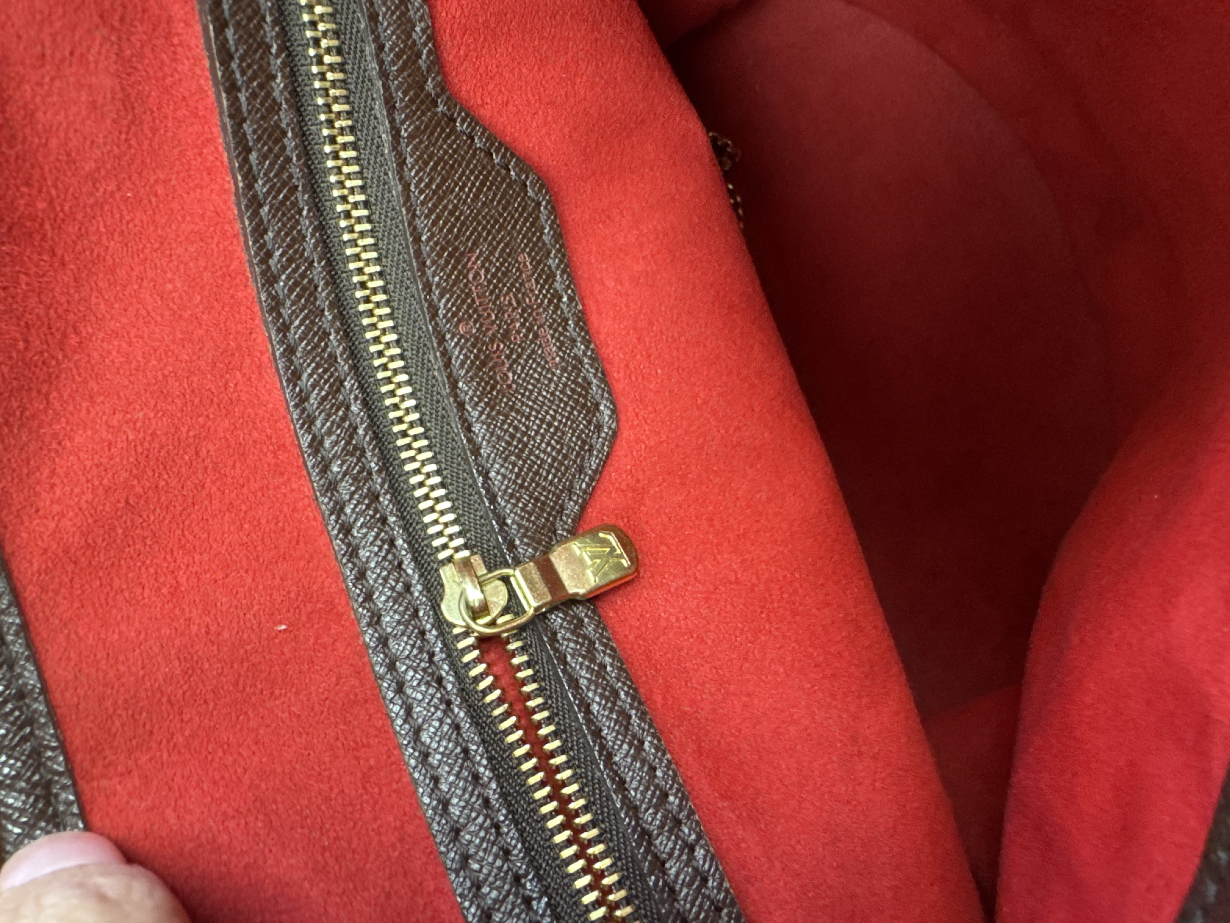 LOUIS VUITTON DAMIER EBENE BUCKET BAG