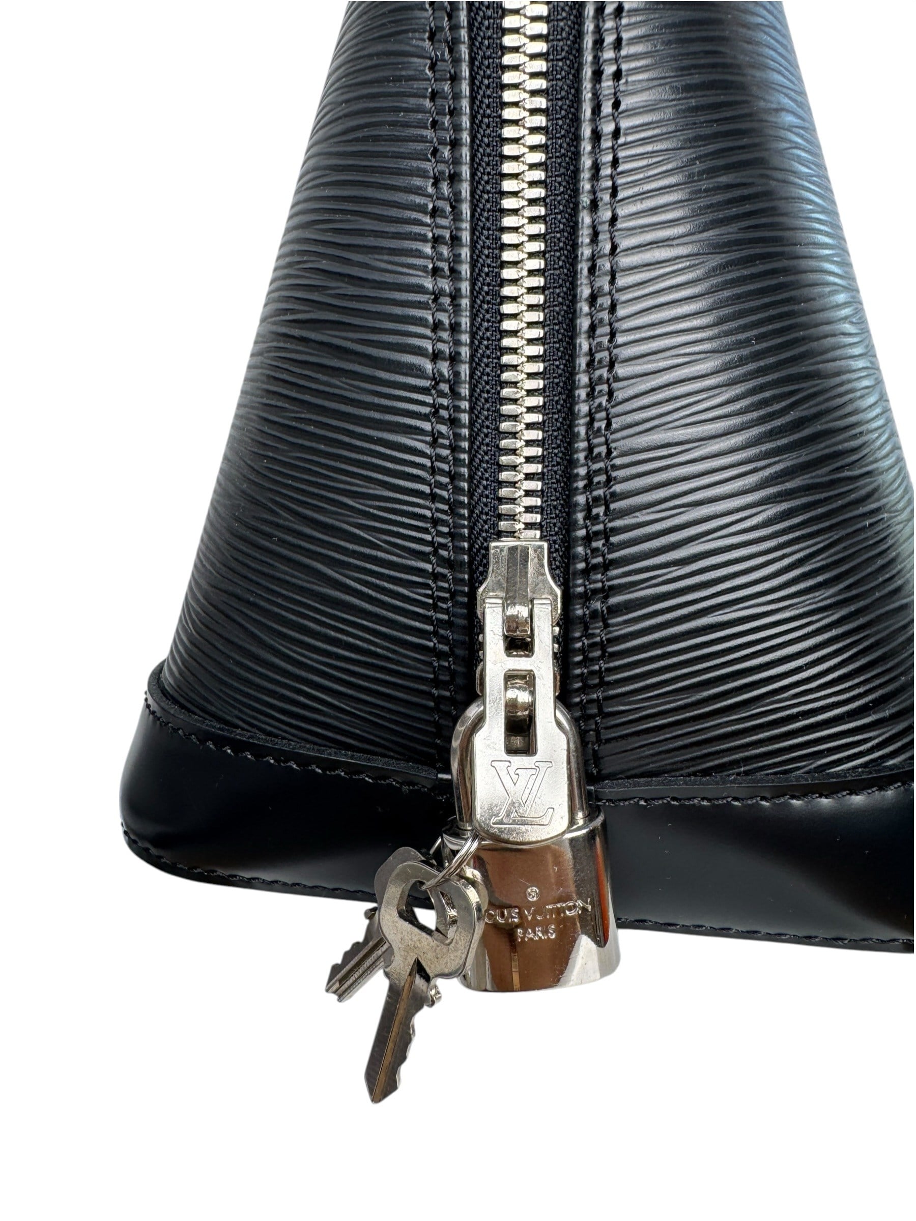 LOUIS VUITTON EPI ALMA MM BAG