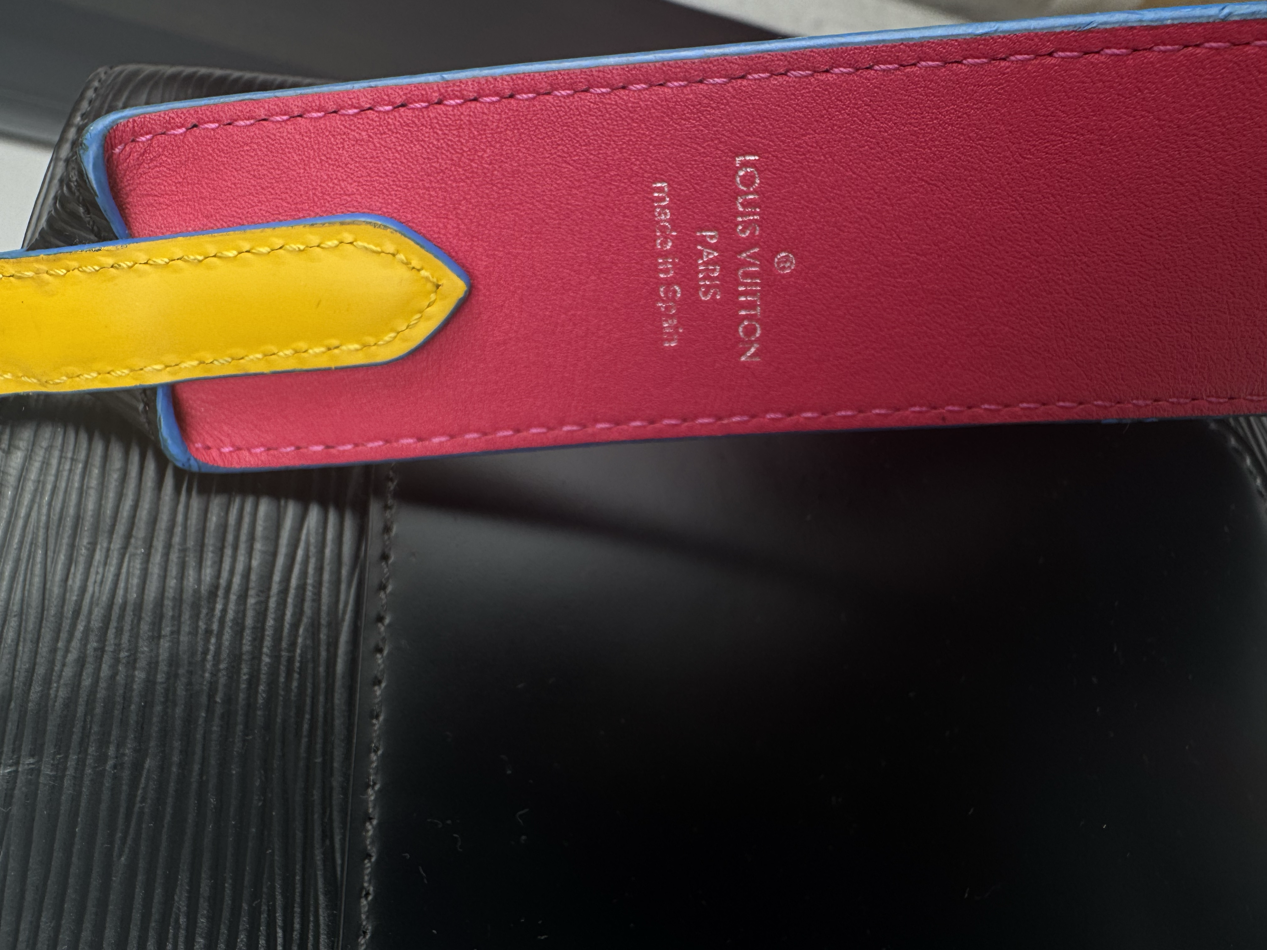 LOUIS VUITTON EPI KLEBER MM BAG