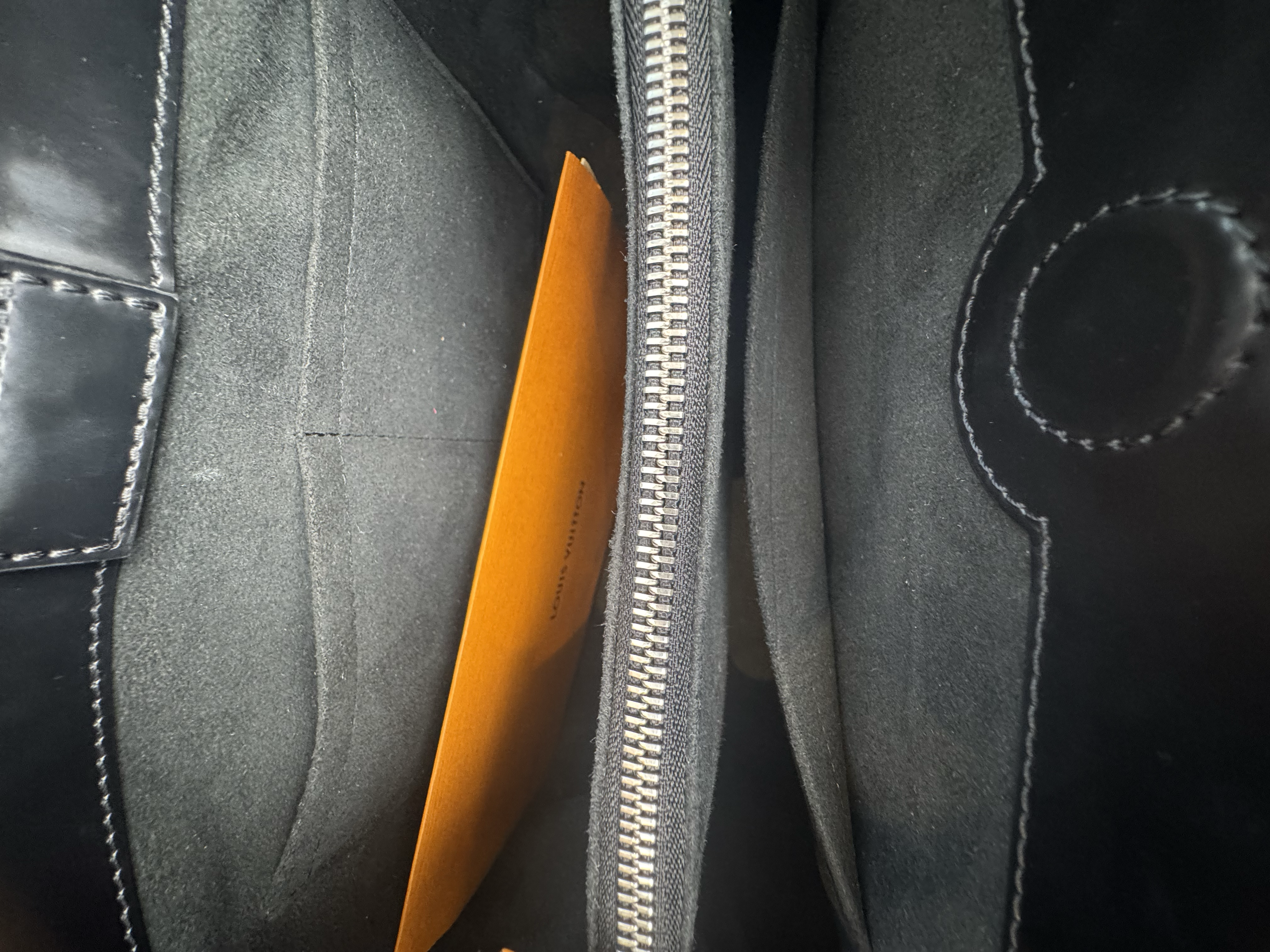 LOUIS VUITTON EPI KLEBER MM BAG