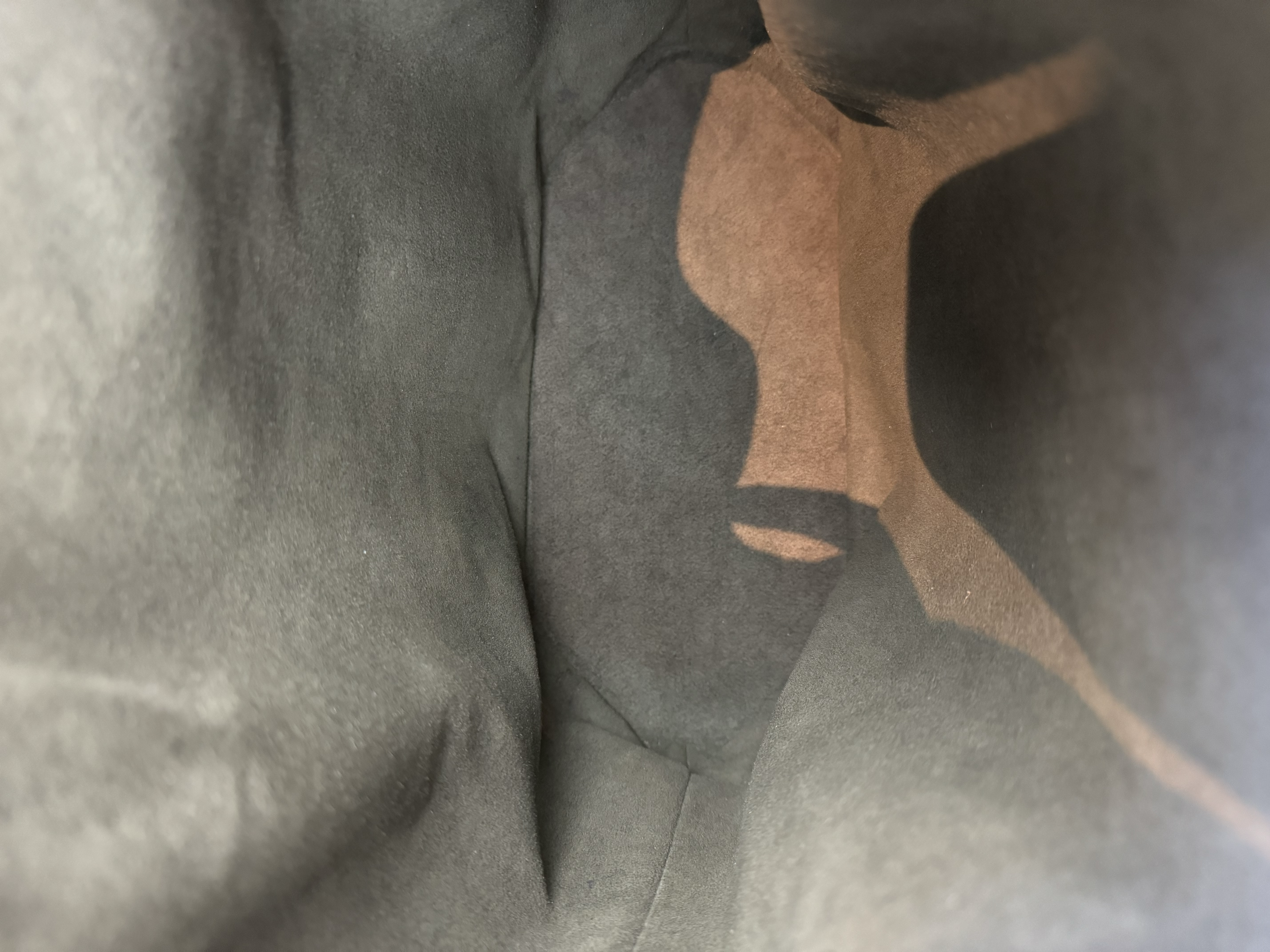 LOUIS VUITTON EPI LEATHER BUCKET BAG
