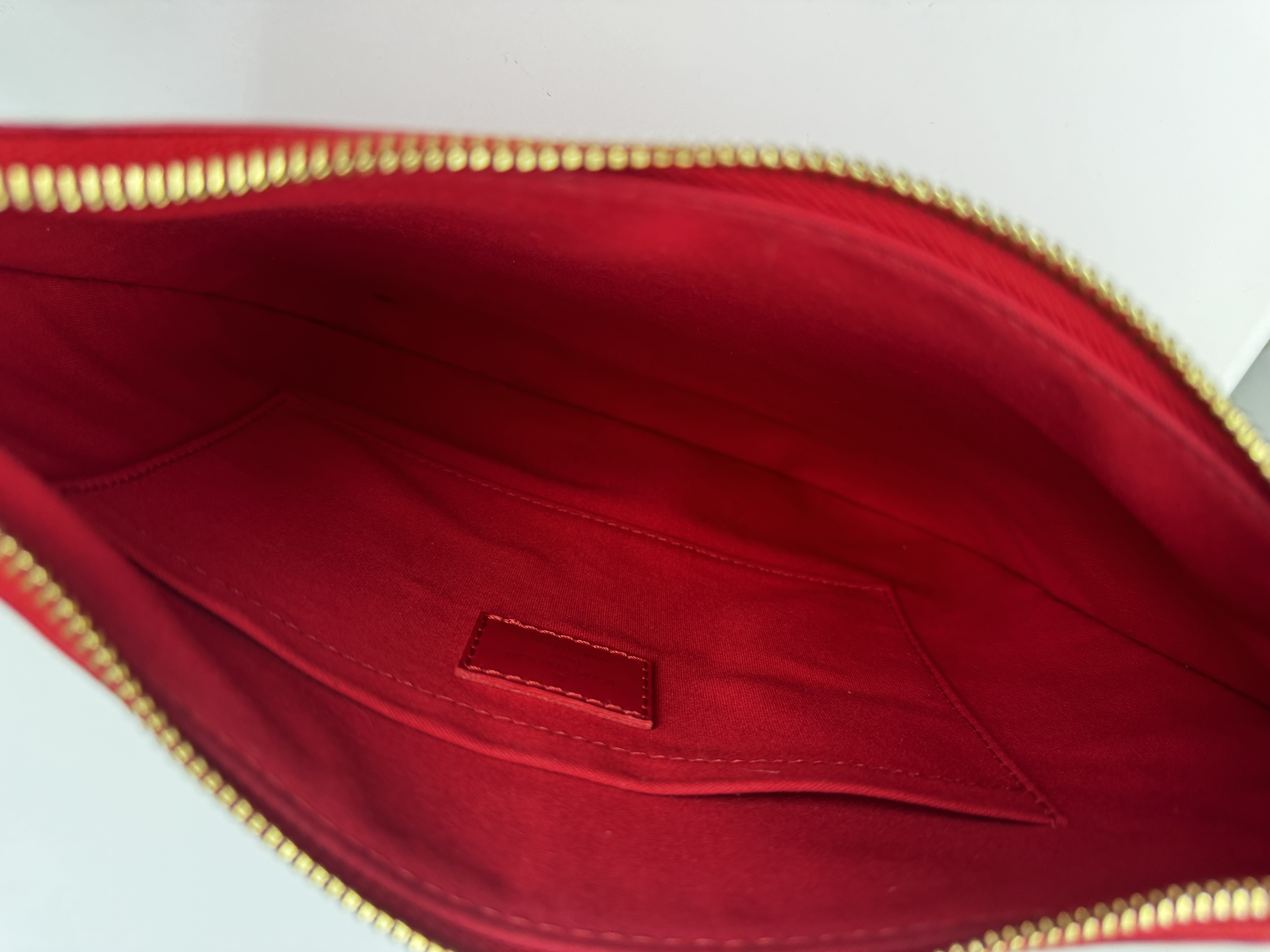 LOUIS VUITTON EPI MATSY 