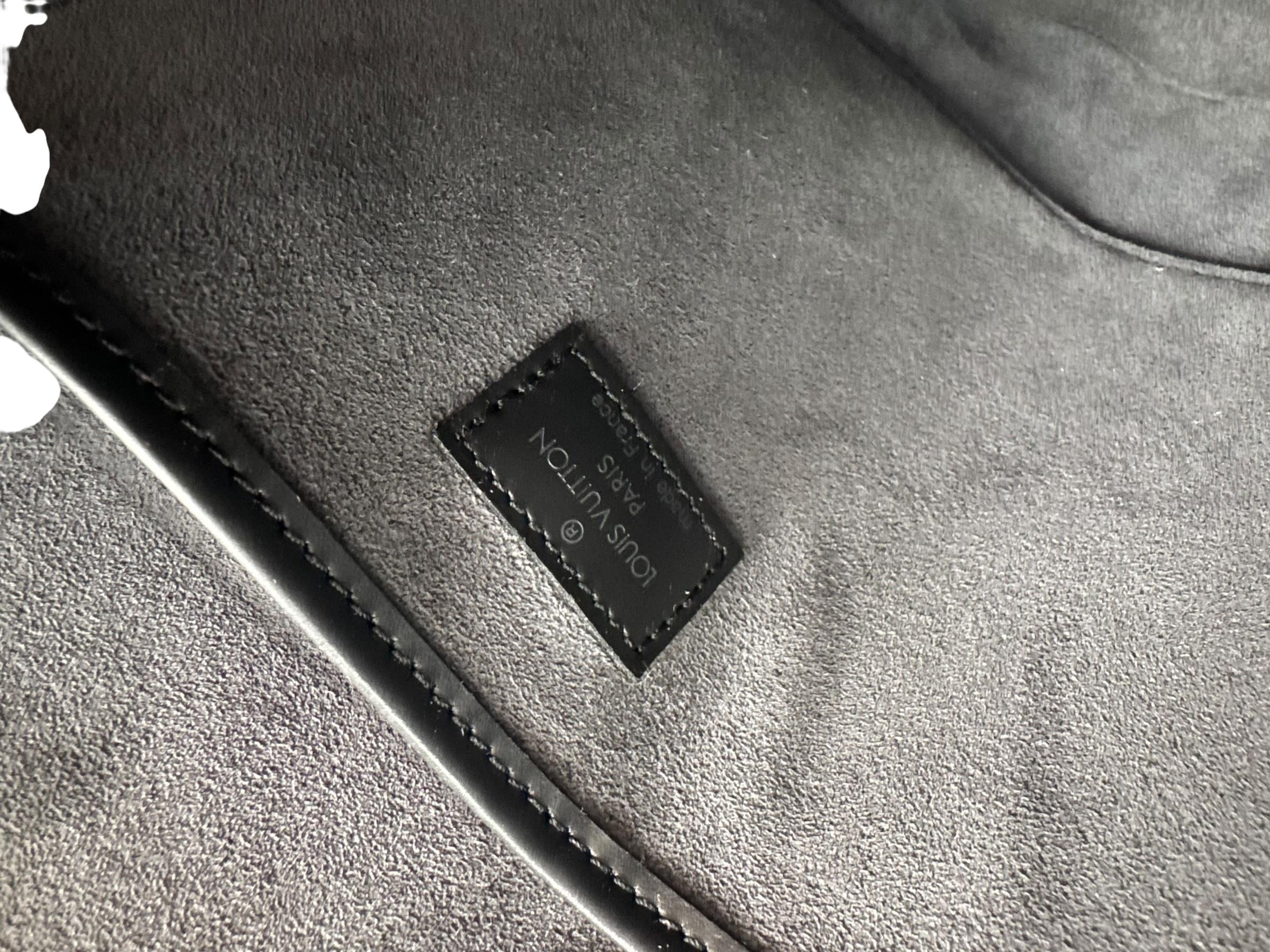 LOUIS VUITTON EPI NOCTAMBULE BAG