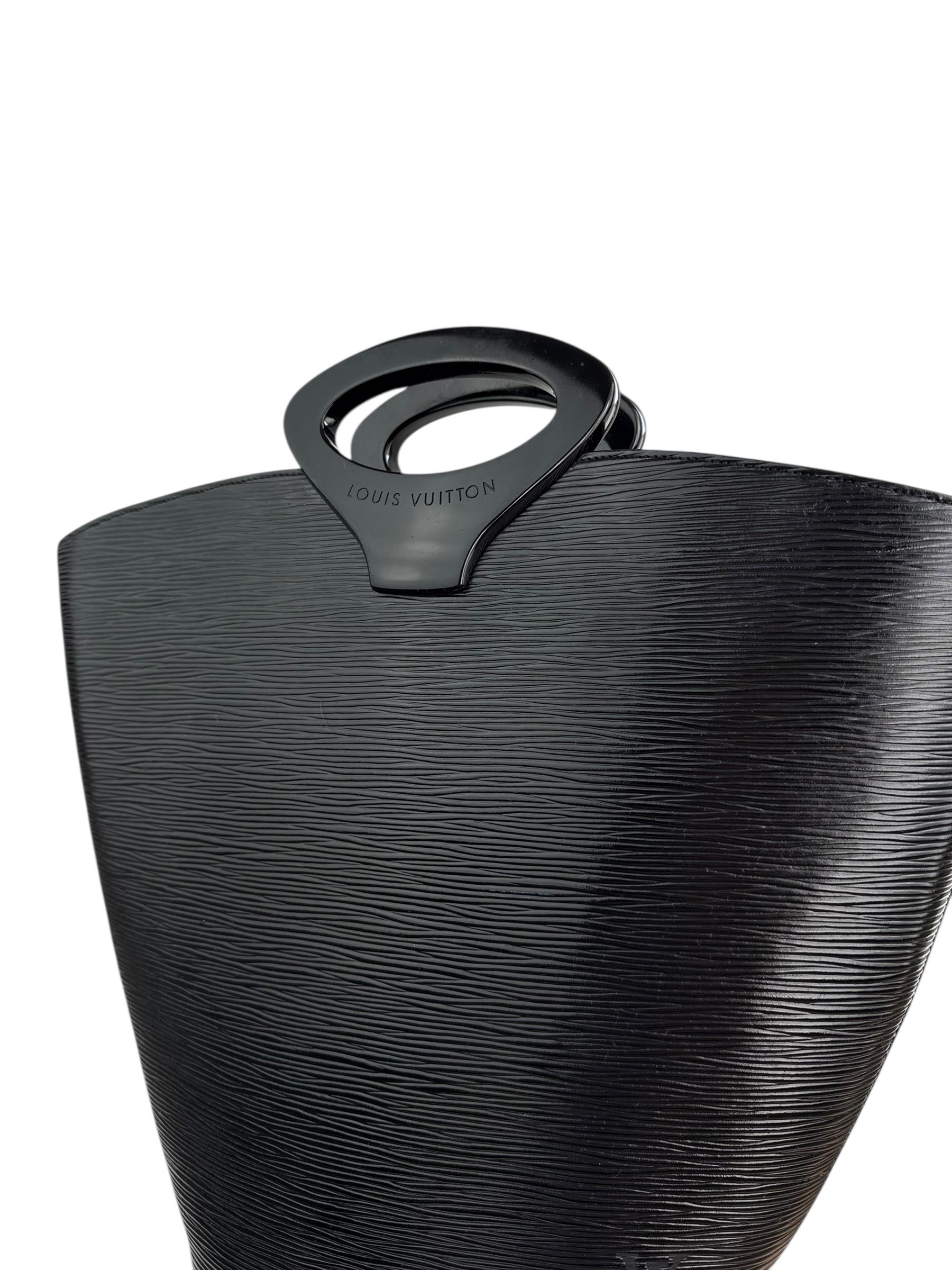 LOUIS VUITTON EPI NOCTAMBULE BAG