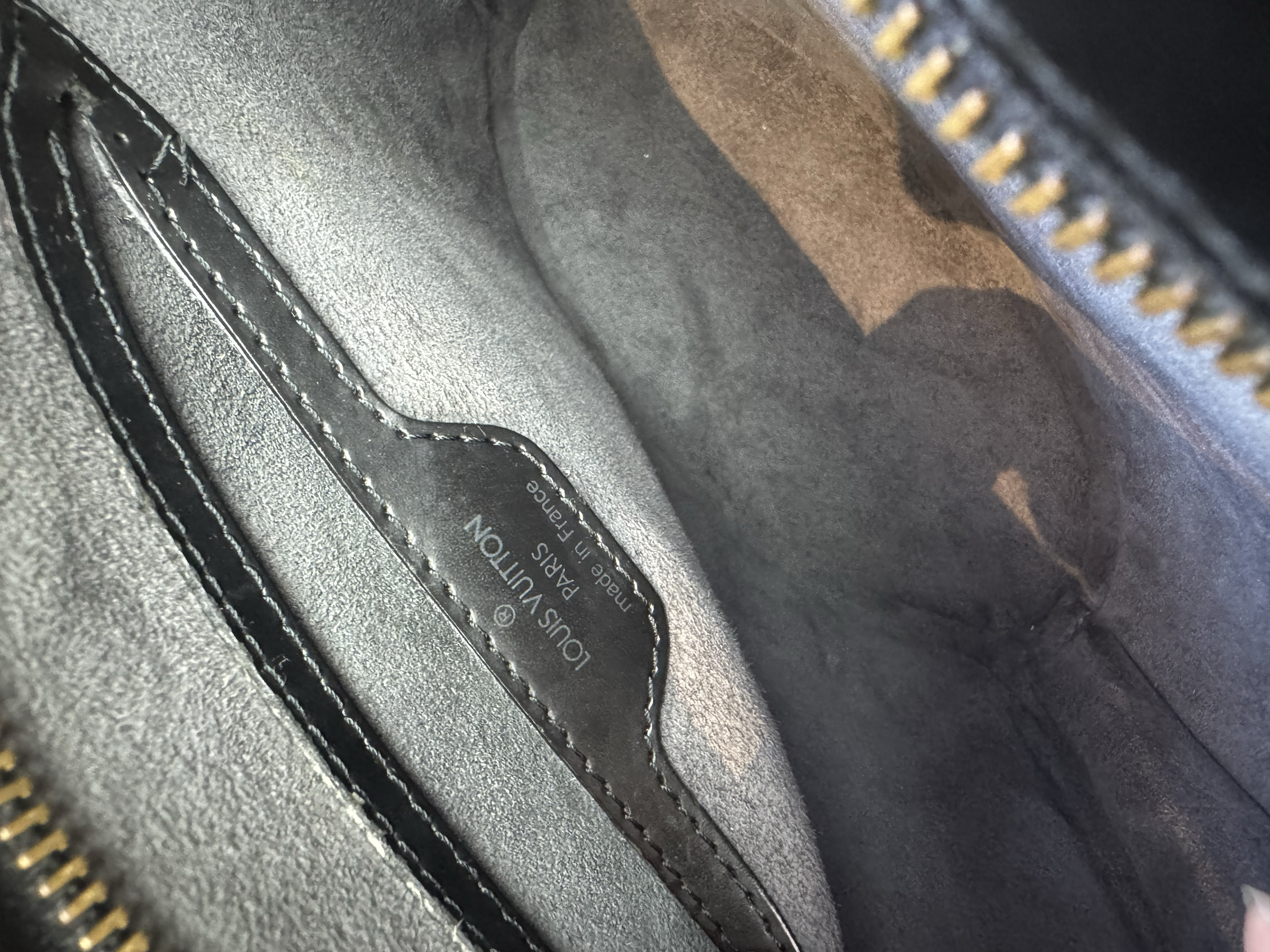 LOUIS VUITTON EPI SAINT JACQUES BAG