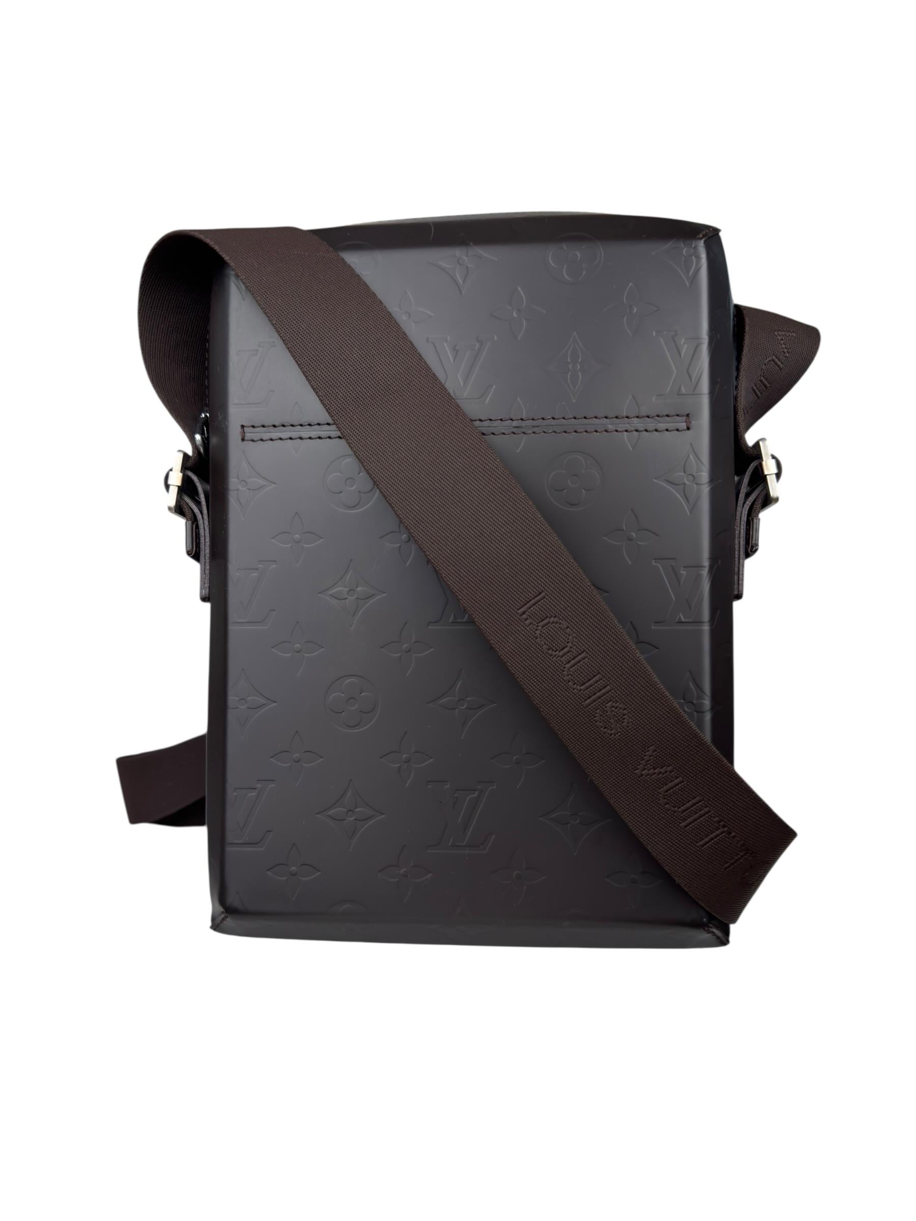 LOUIS VUITTON GLACE LEATHER BOBBY MESSENGER BAG