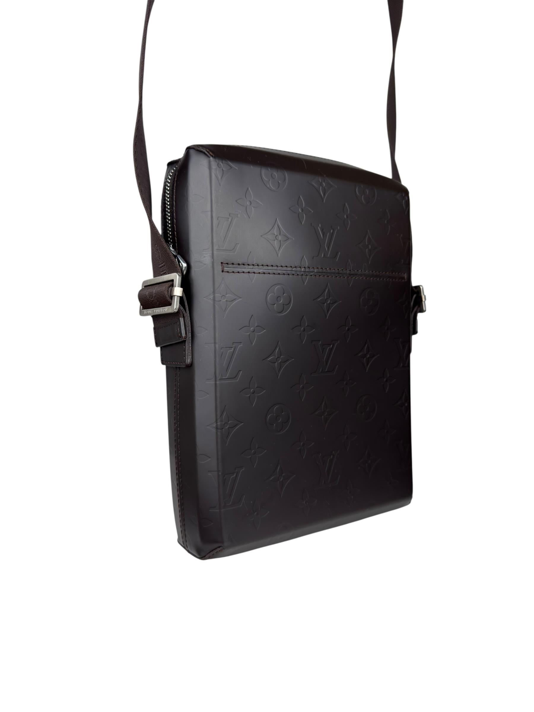 LOUIS VUITTON GLACE LEATHER BOBBY MESSENGER BAG