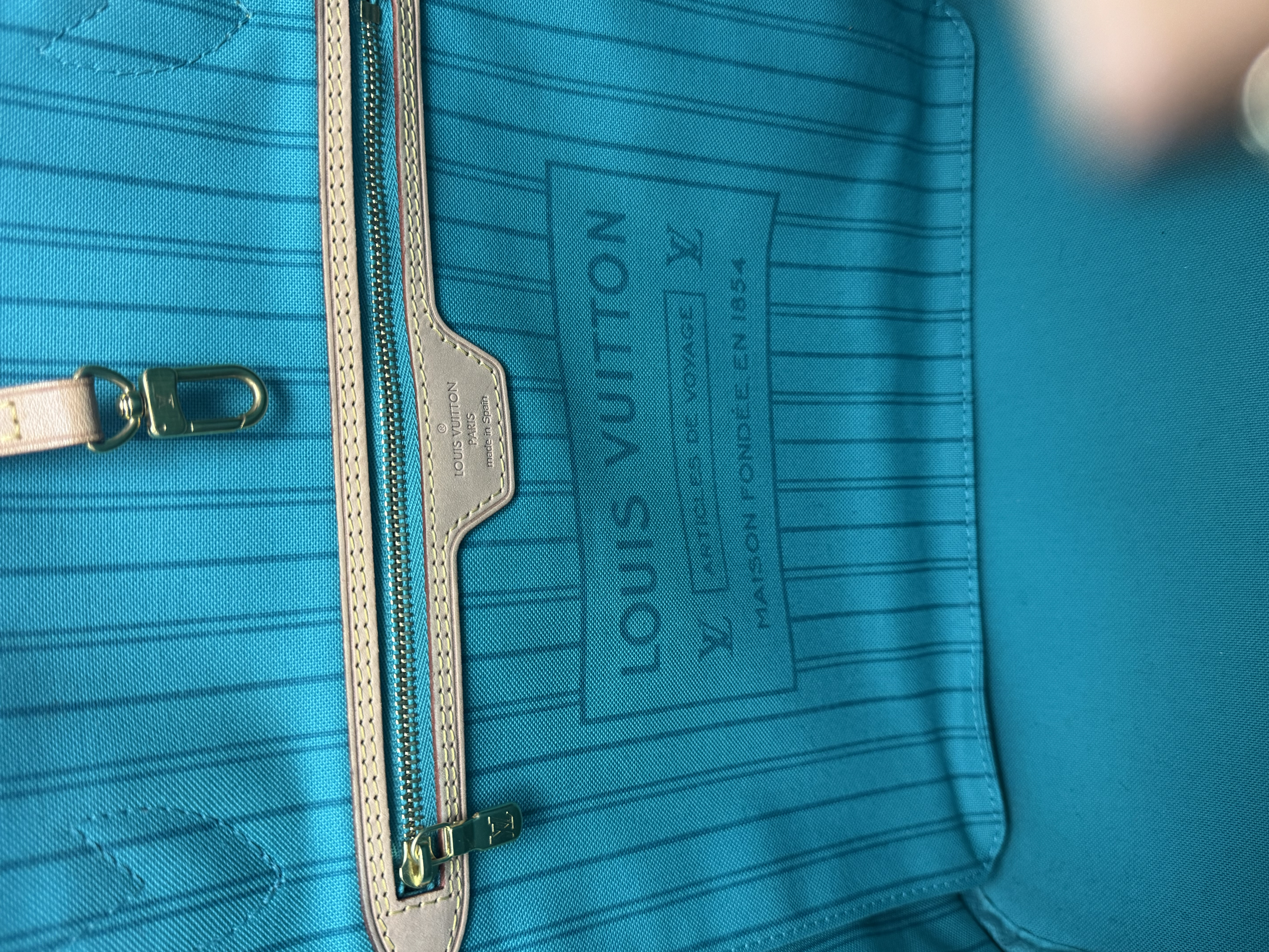 LOUIS VUITTON LIMITED V NEVERFULL MM BAG