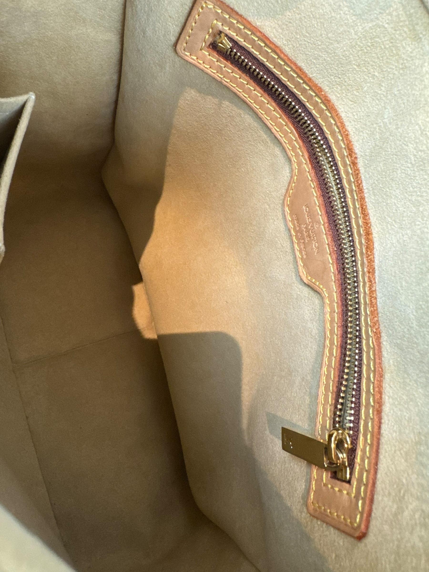 LOUIS VUITTON LOOPING GM SHOULDER BAG