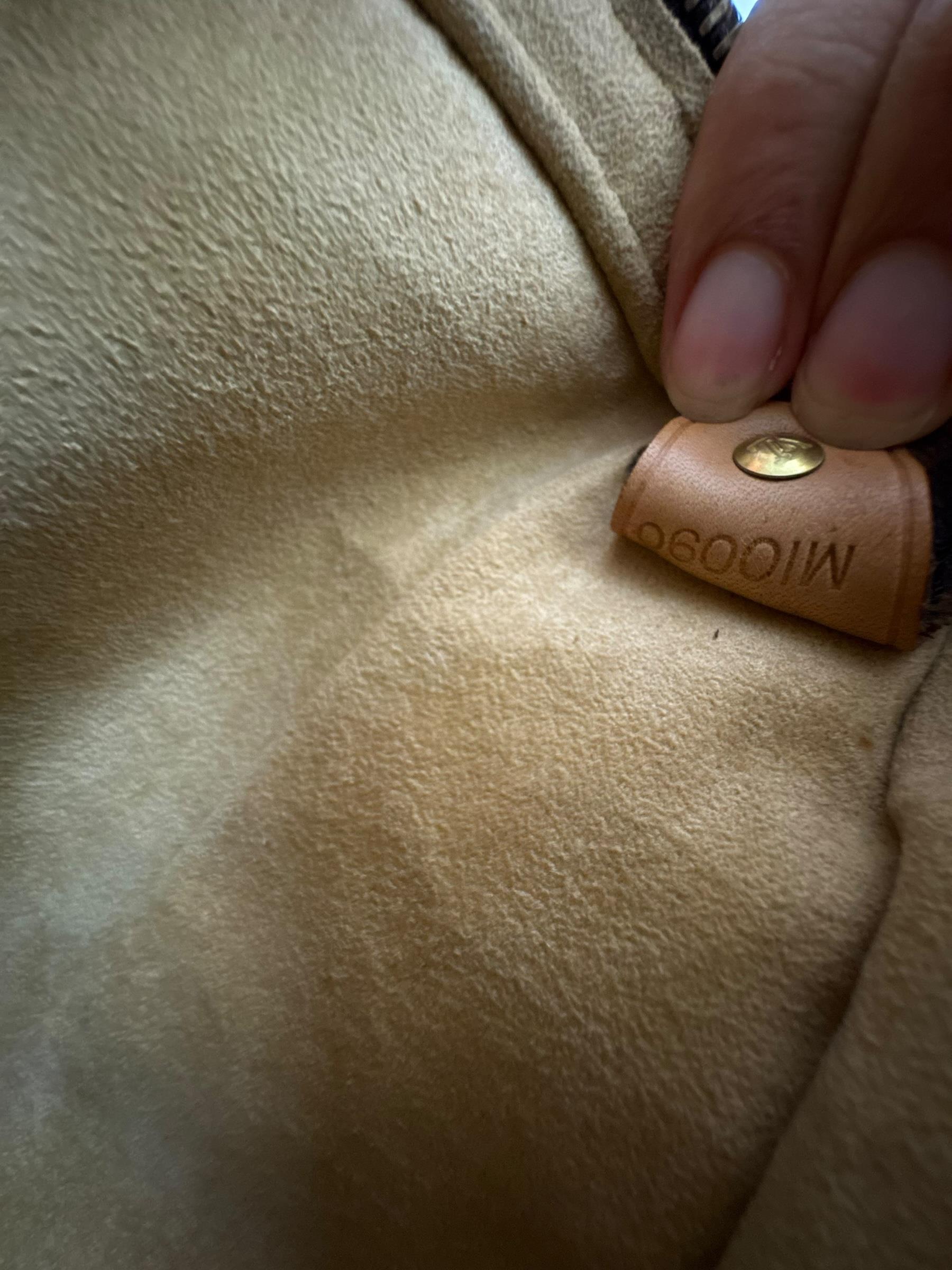 LOUIS VUITTON LOOPING GM SHOULDER BAG