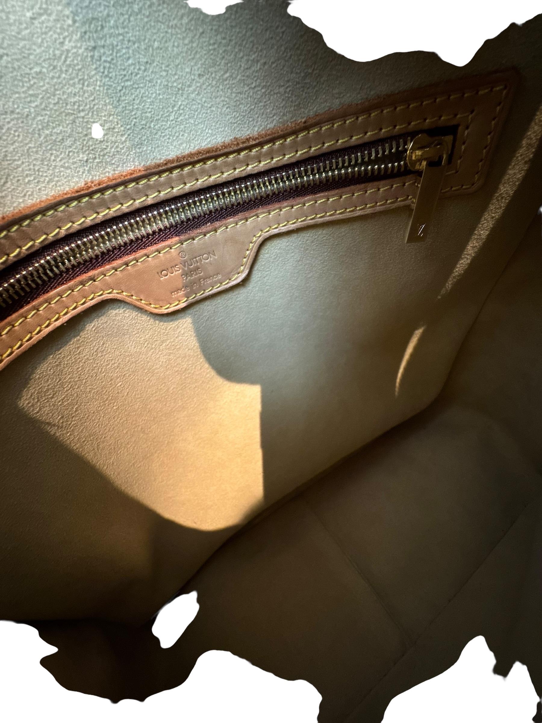 LOUIS VUITTON LOOPING GM SHOULDER BAG