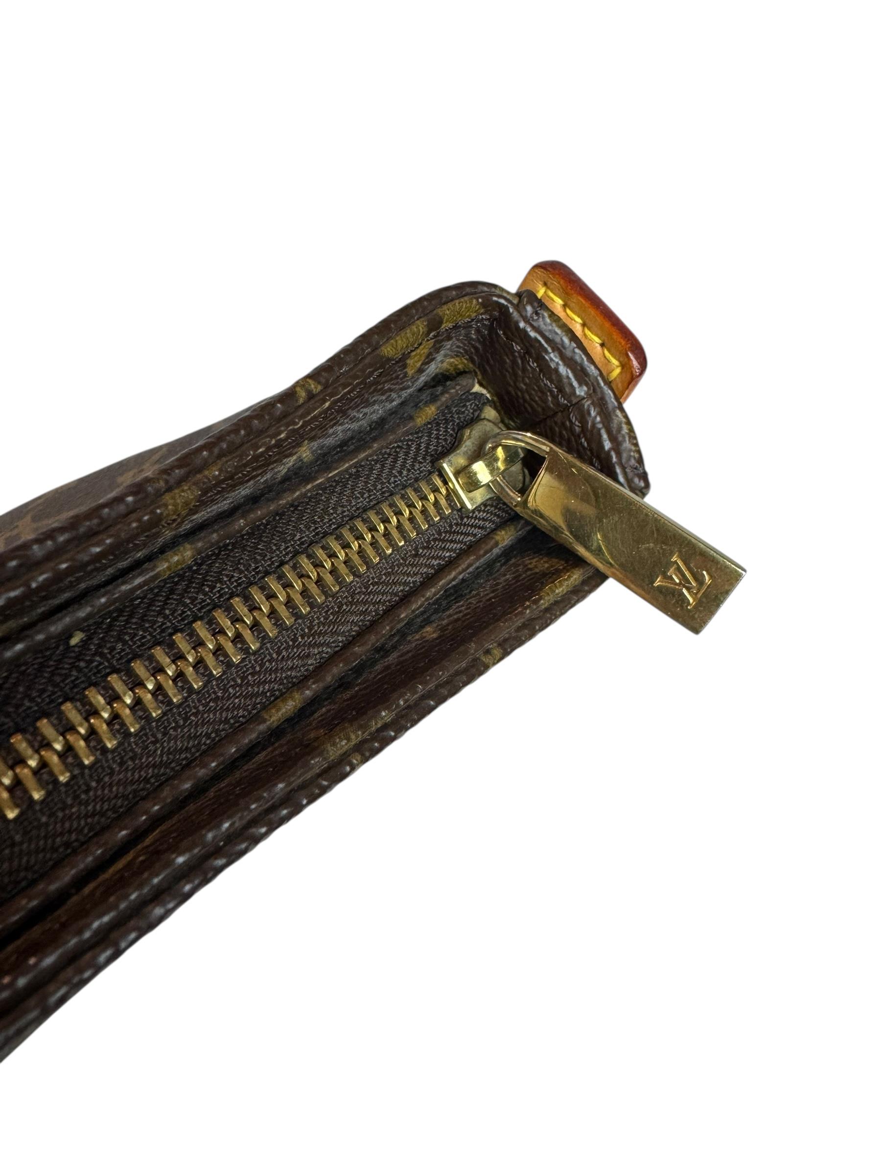 LOUIS VUITTON LOOPING MM BAG