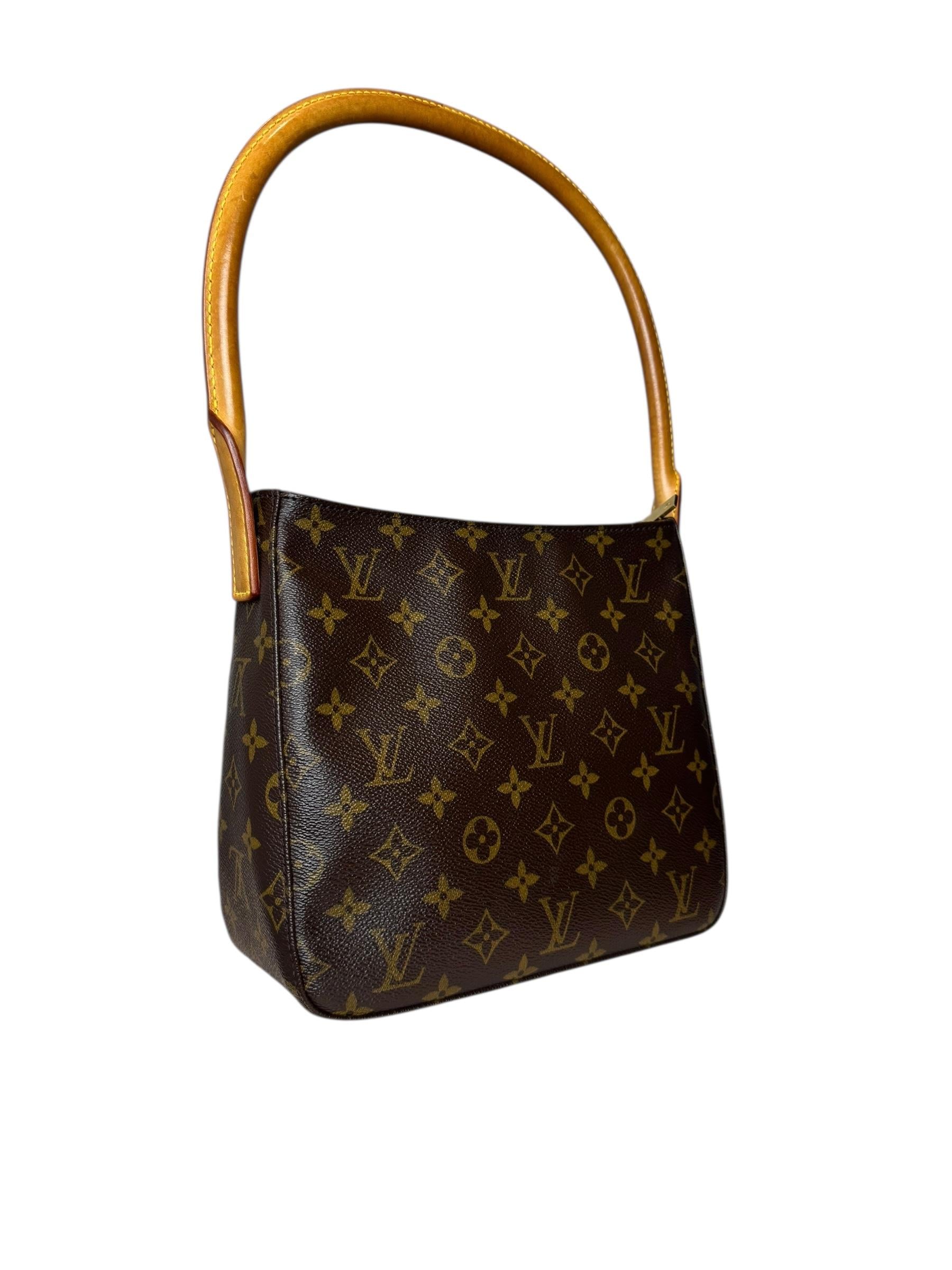 LOUIS VUITTON LOOPING MM BAG