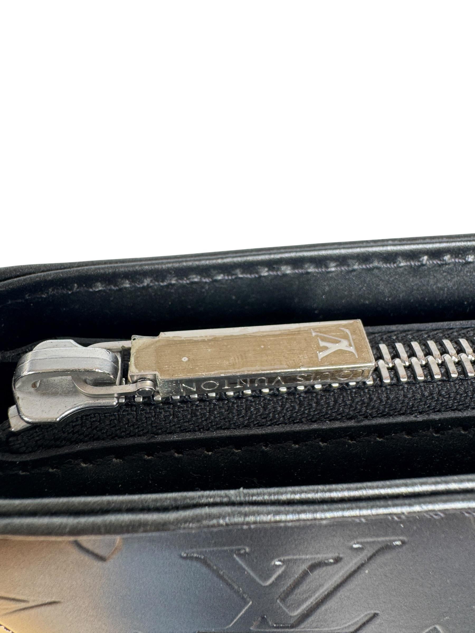 LOUIS VUITTON MATTE VERNIS POCHETTE