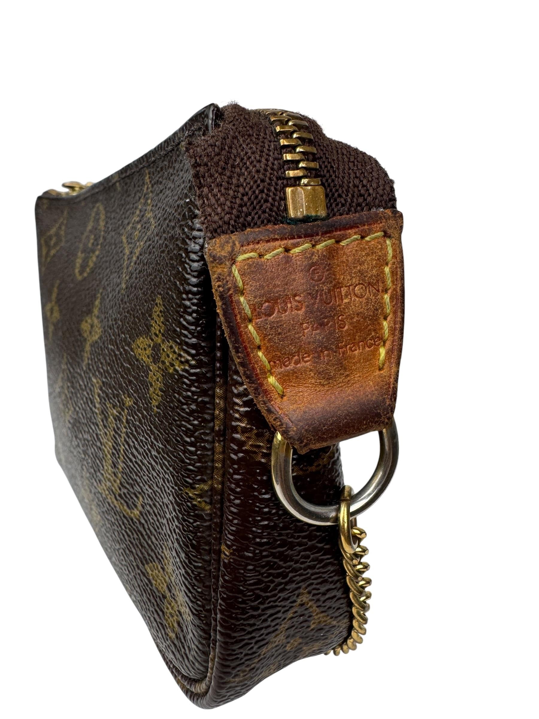 LOUIS VUITTON MINI POCHETTE
