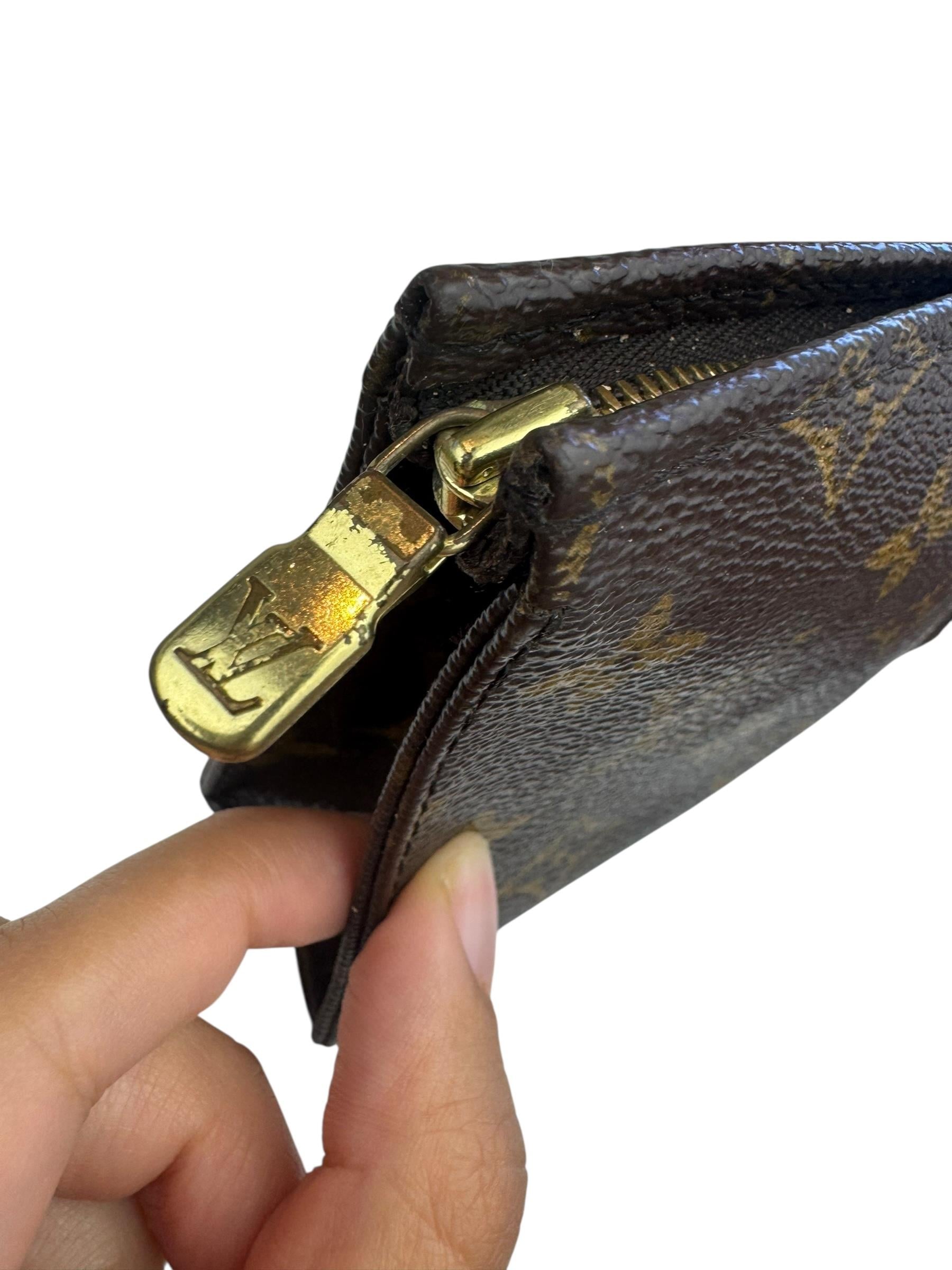 LOUIS VUITTON MINI POUCH 