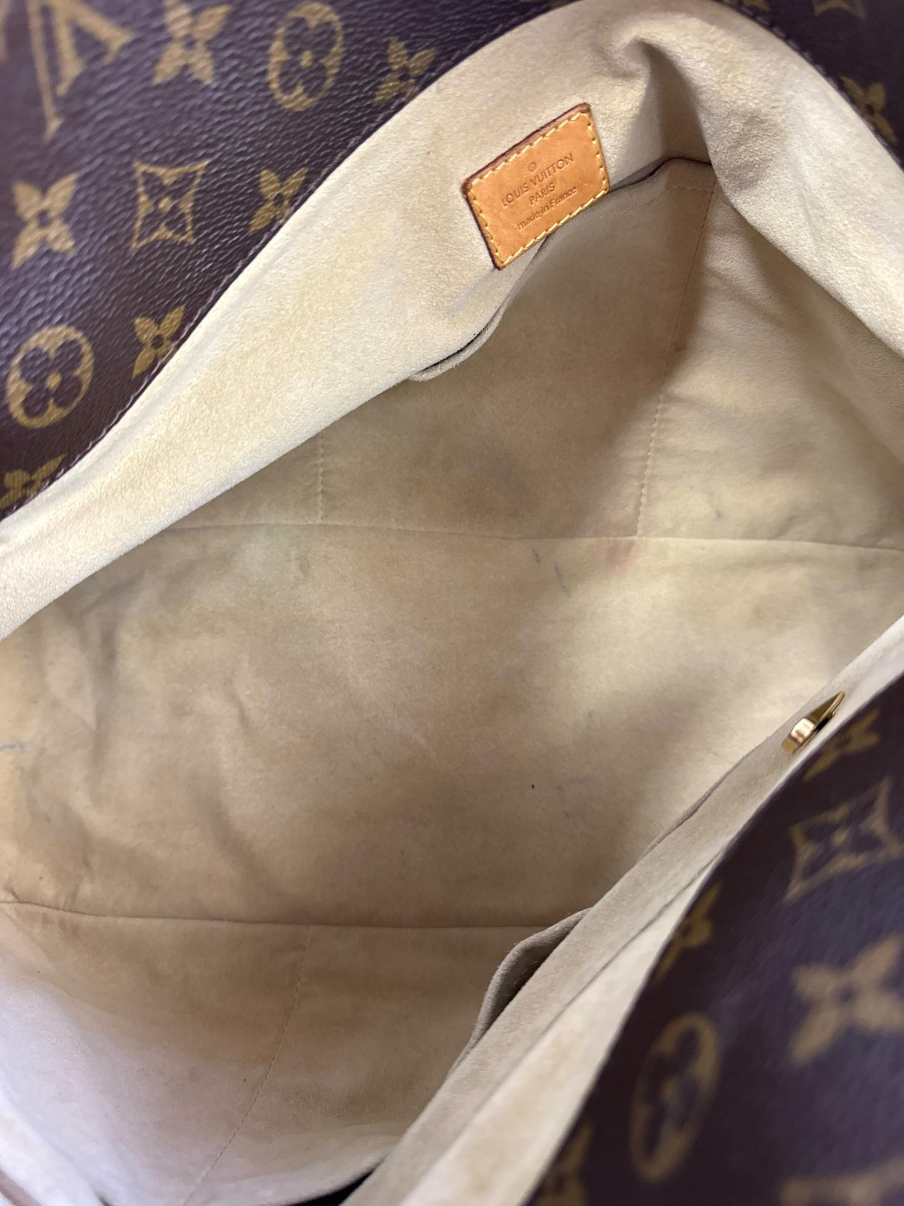 LOUIS VUITTON MONOGRAM ARTSY BAG
