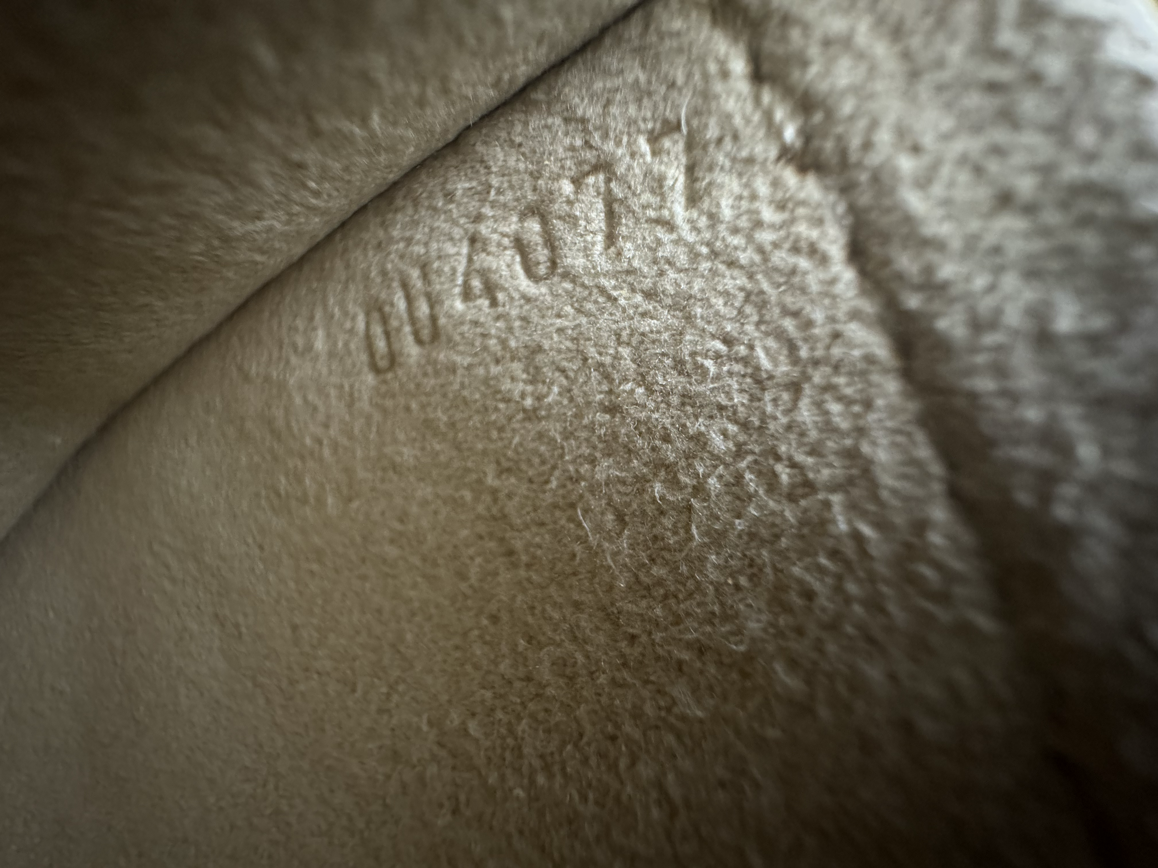 LOUIS VUITTON MONOGRAM BEVERLY GM BAG