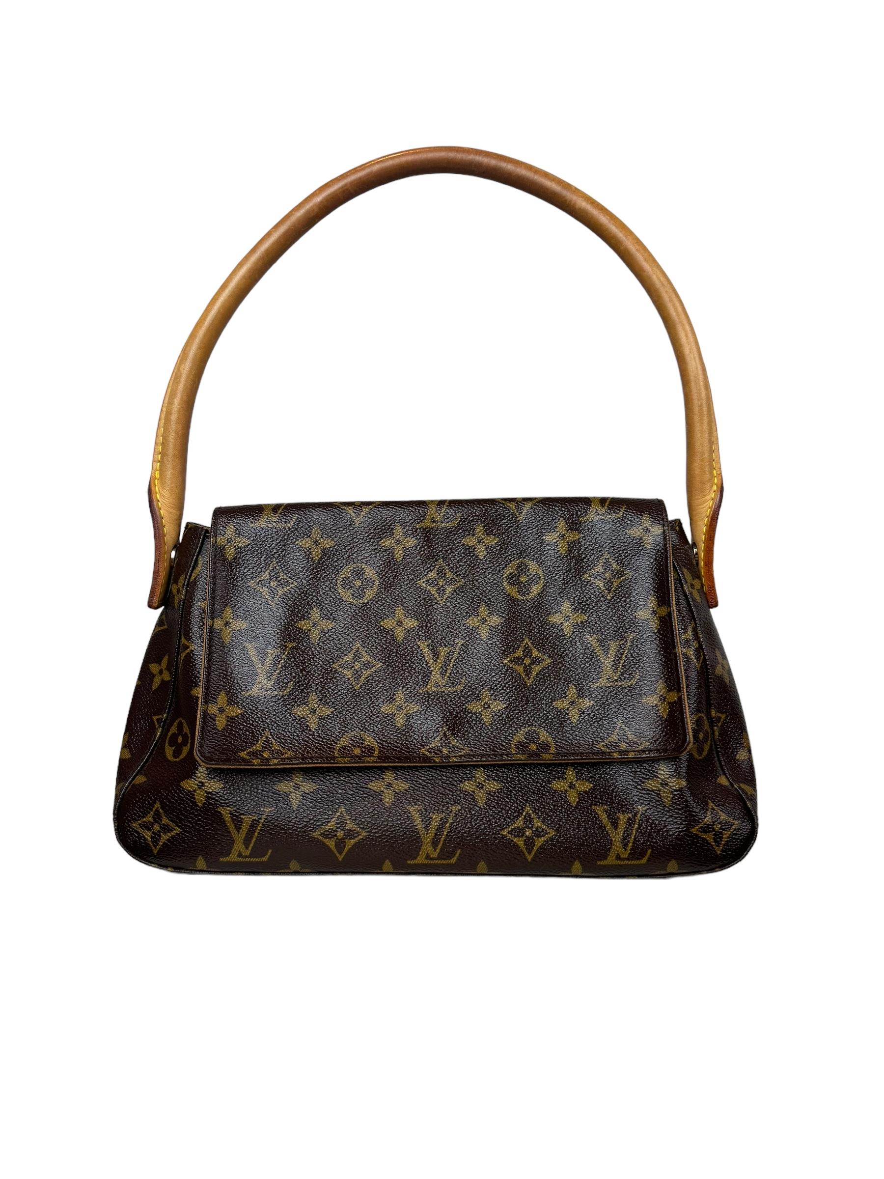 LOUIS VUITTON MONOGRAM LOOPING OMUZ ÇANTASI